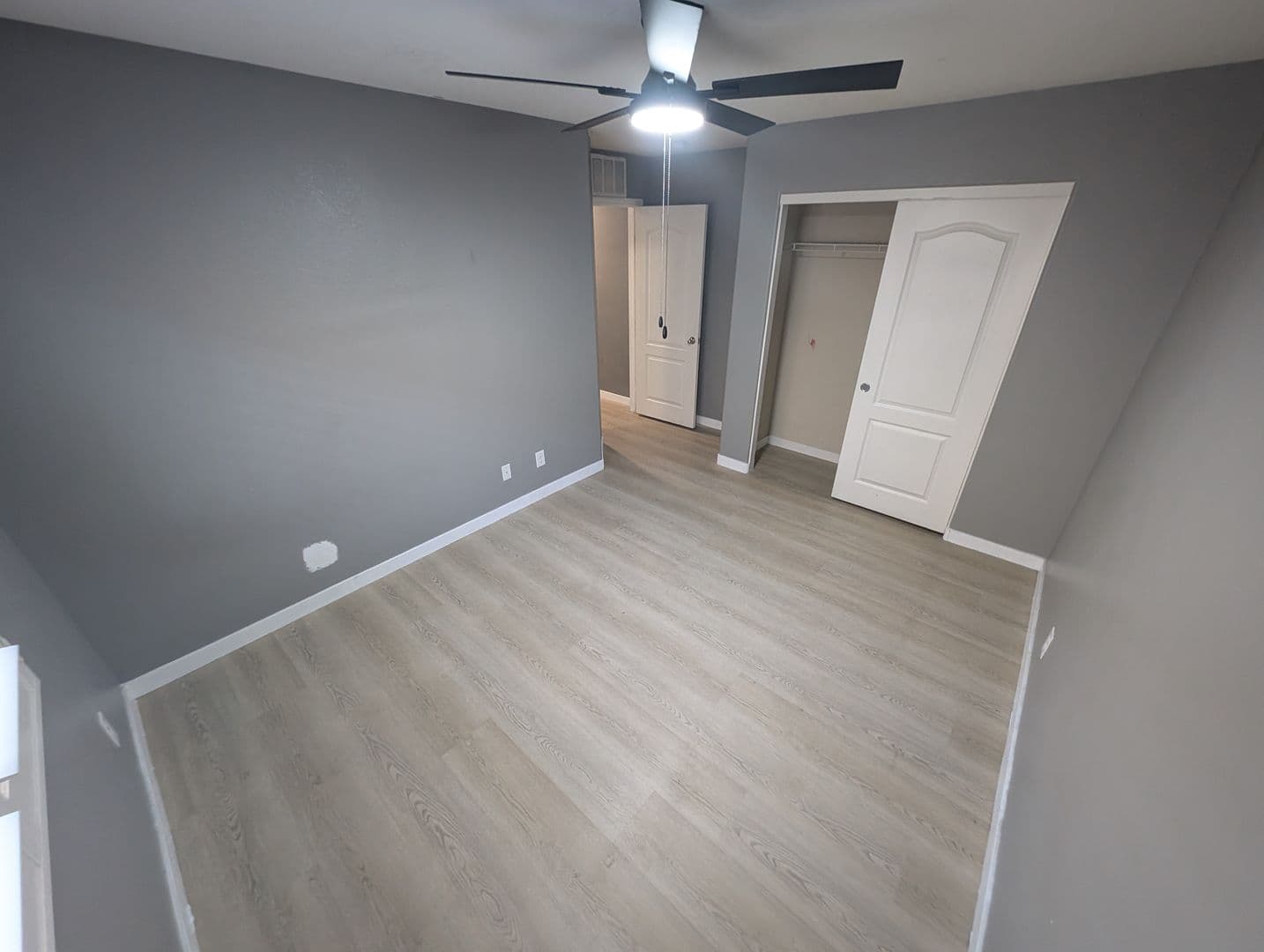 LAS VEGAS House: 10633 MOUNT BLACKBURN AVE