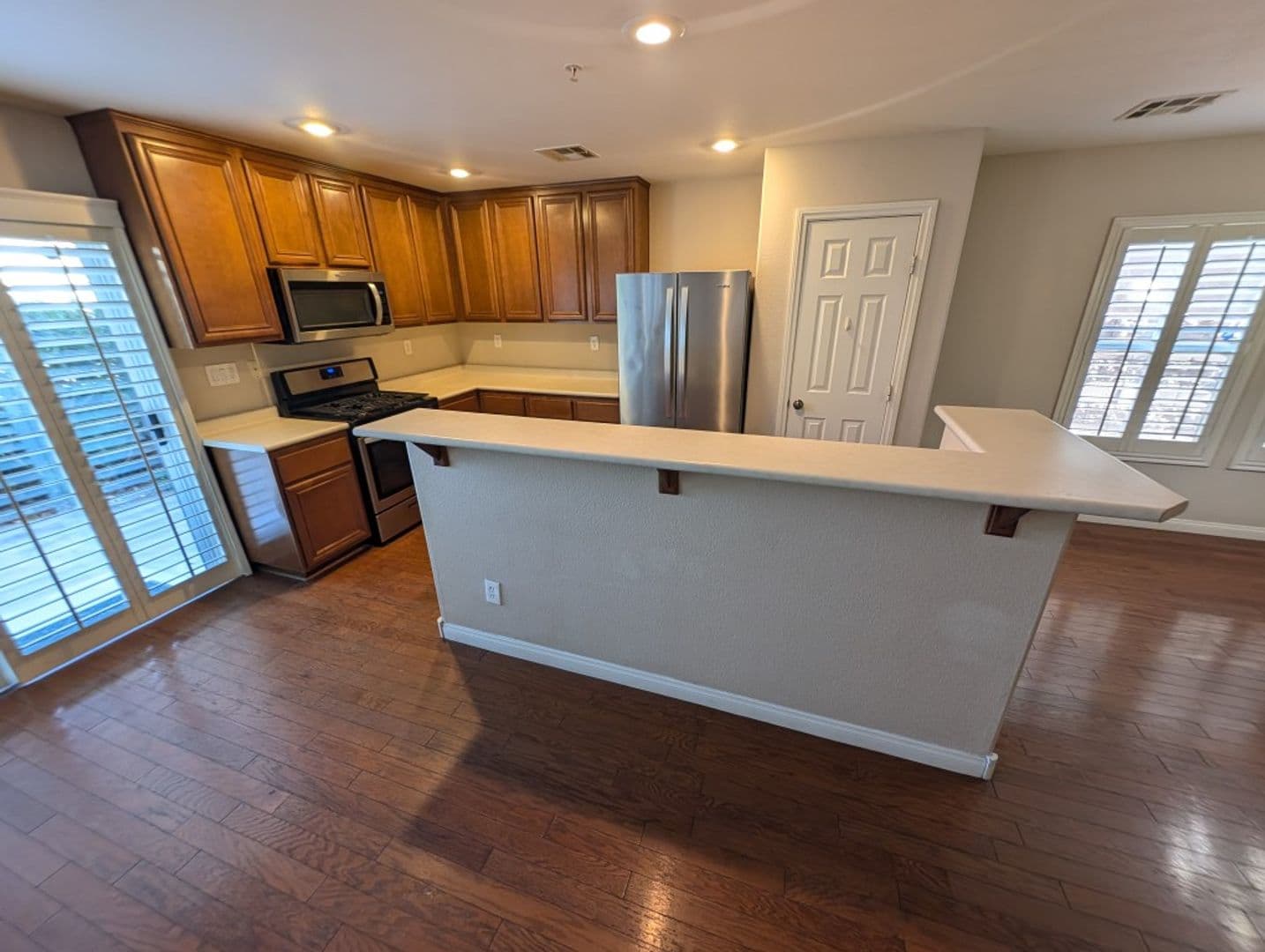 HENDERSON House: 1135 PARADISE GARDEN DR