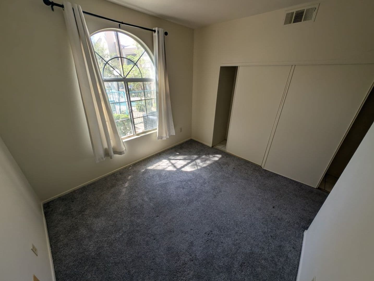HENDERSON House: 2251 WIGWAM PKWY #2114