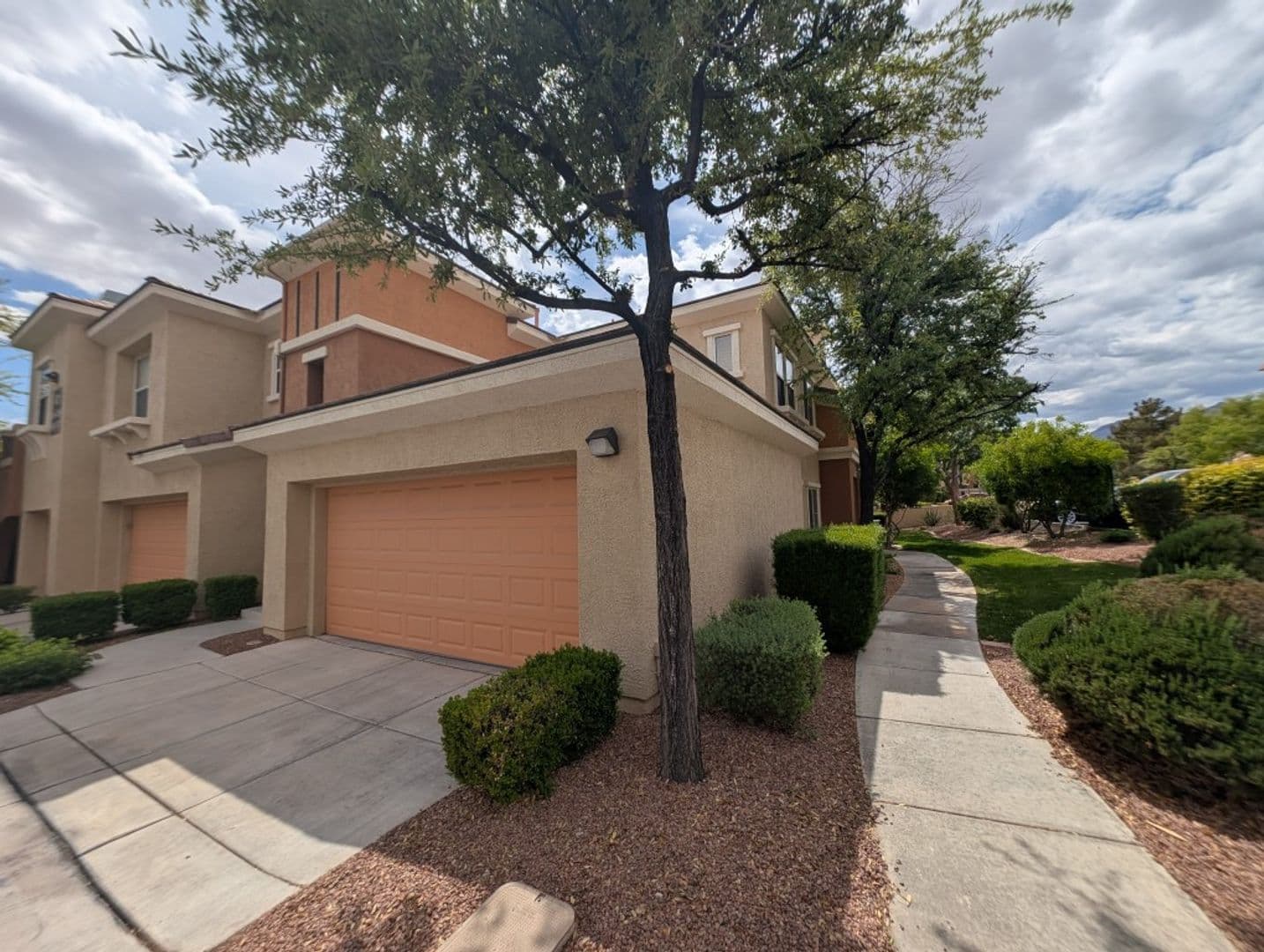 LAS VEGAS House: 821 GLACIER PEAK LN #103
