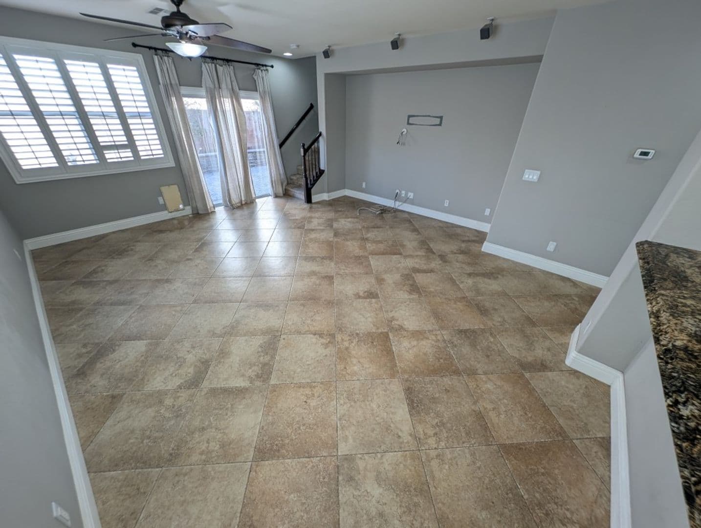 LAS VEGAS House: 10241 JEFFCOTT ST