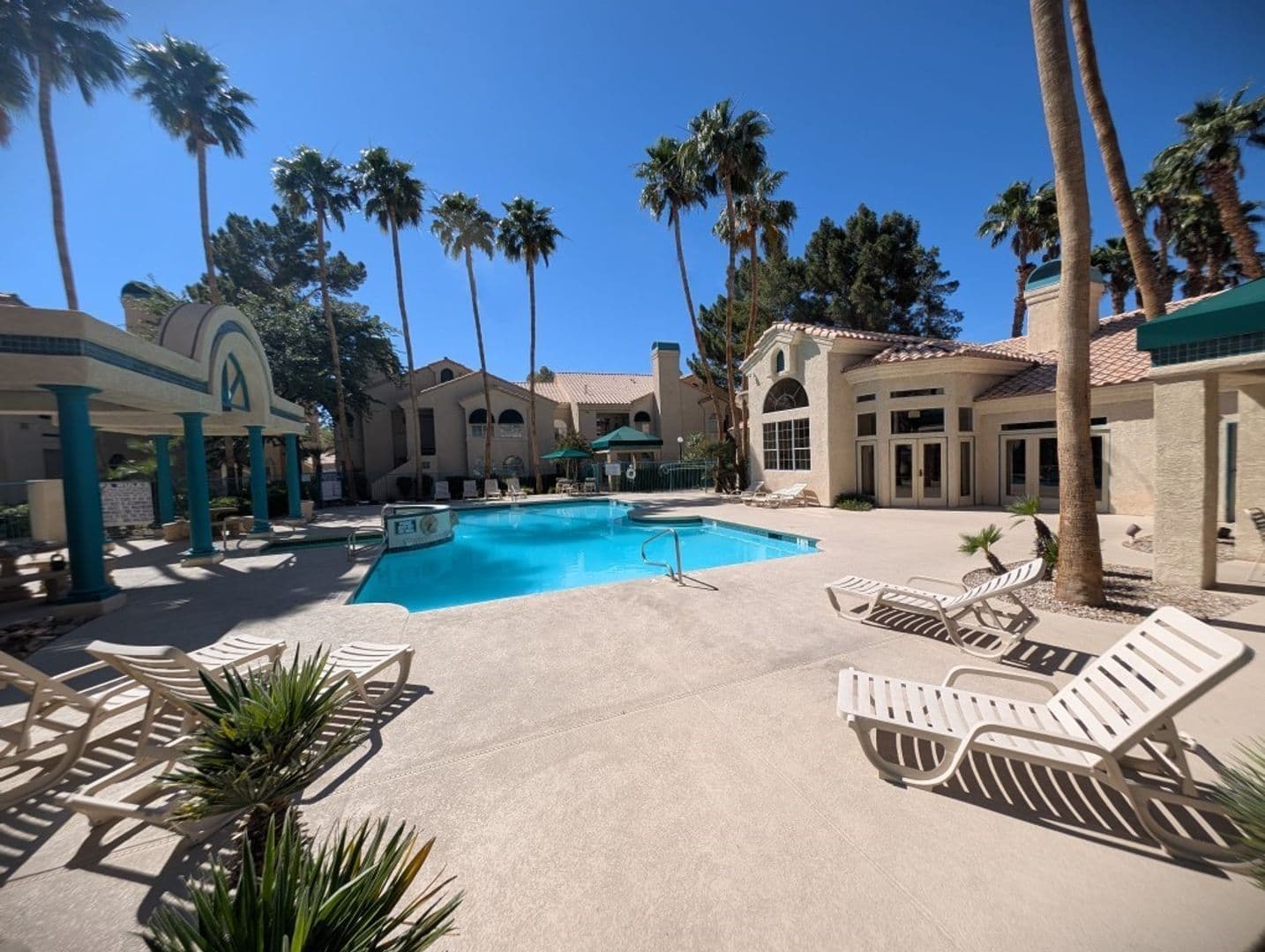 HENDERSON House: 2251 WIGWAM PKWY #2114