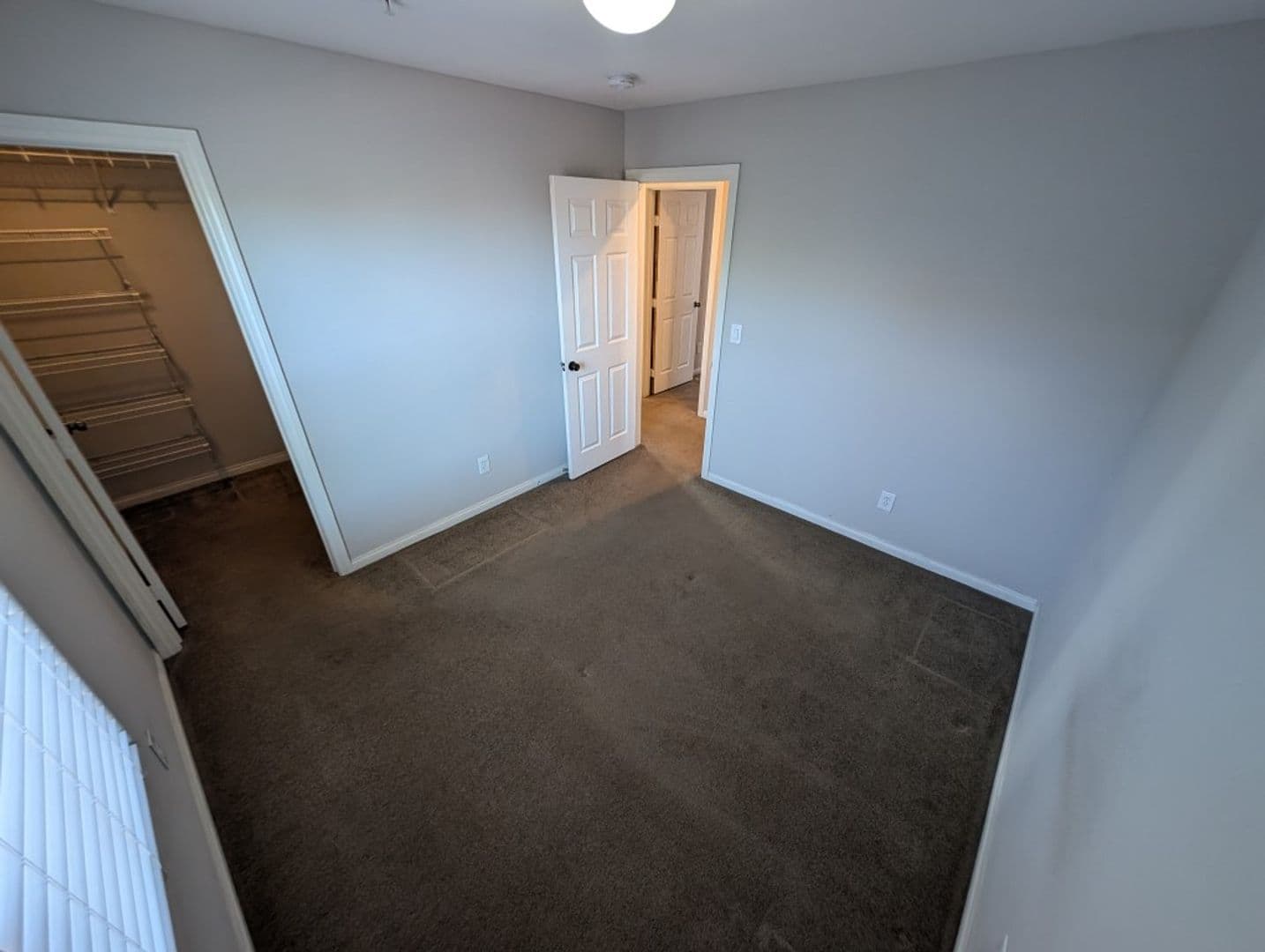 HENDERSON House: 1135 PARADISE GARDEN DR
