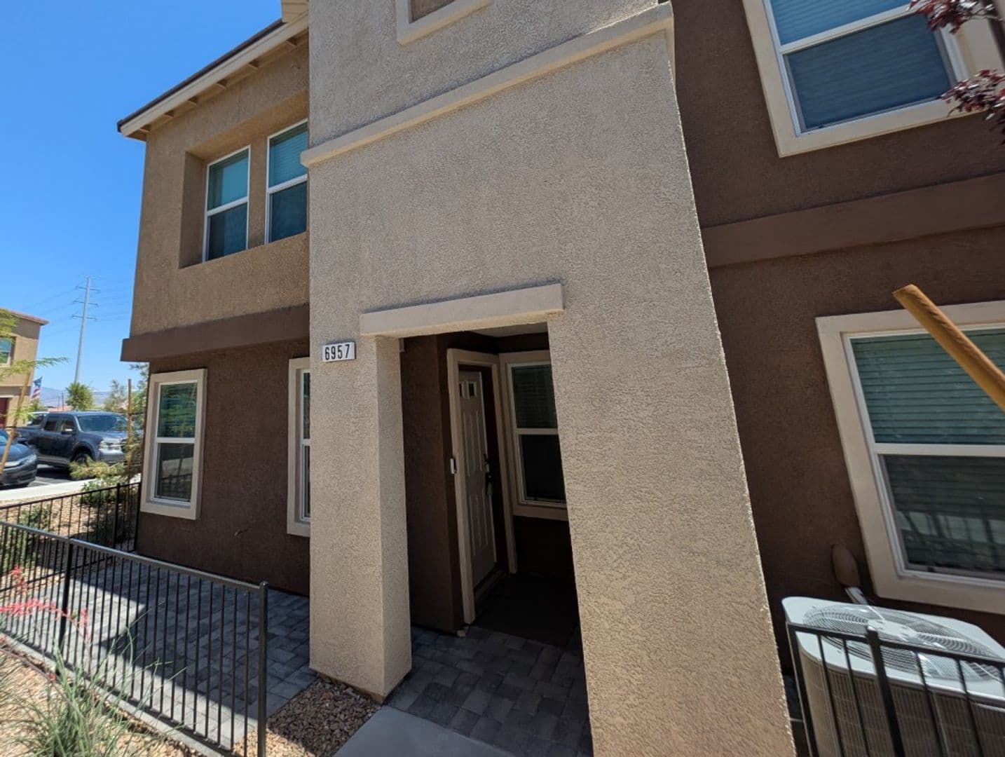 LAS VEGAS House: 6957 STAFFORD HILL ST