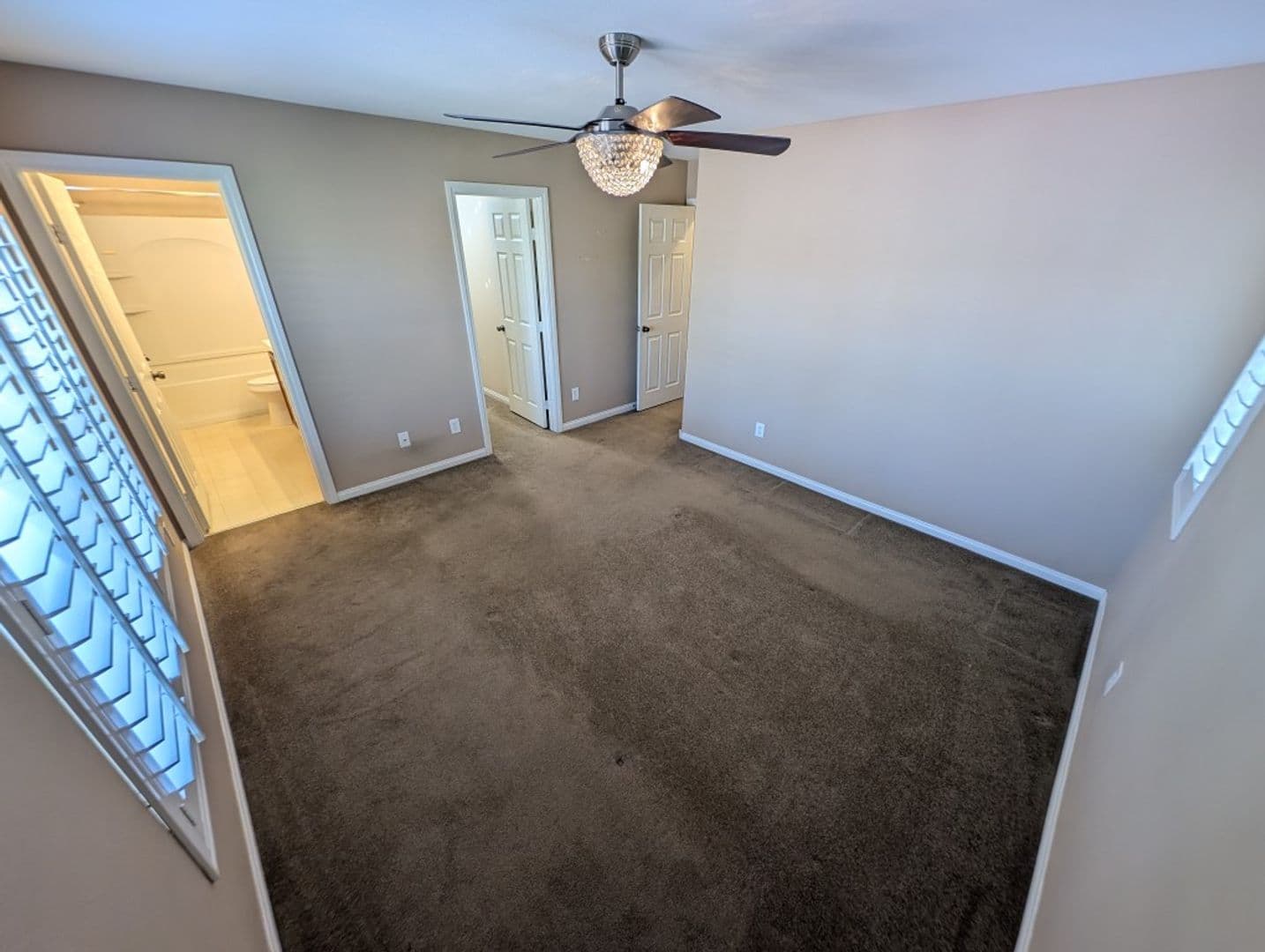 HENDERSON House: 1135 PARADISE GARDEN DR