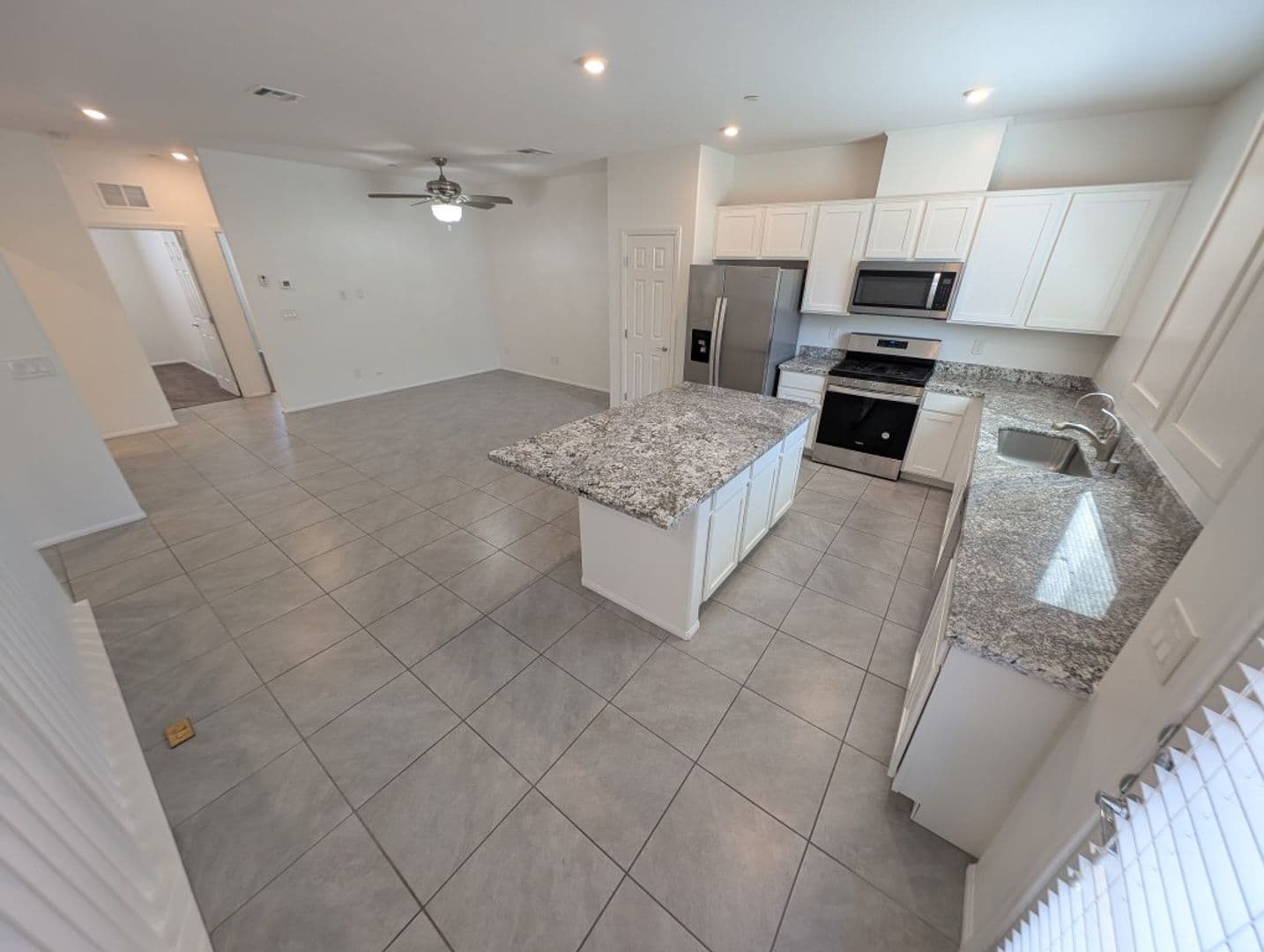 HENDERSON House: 664 VETIVER LN