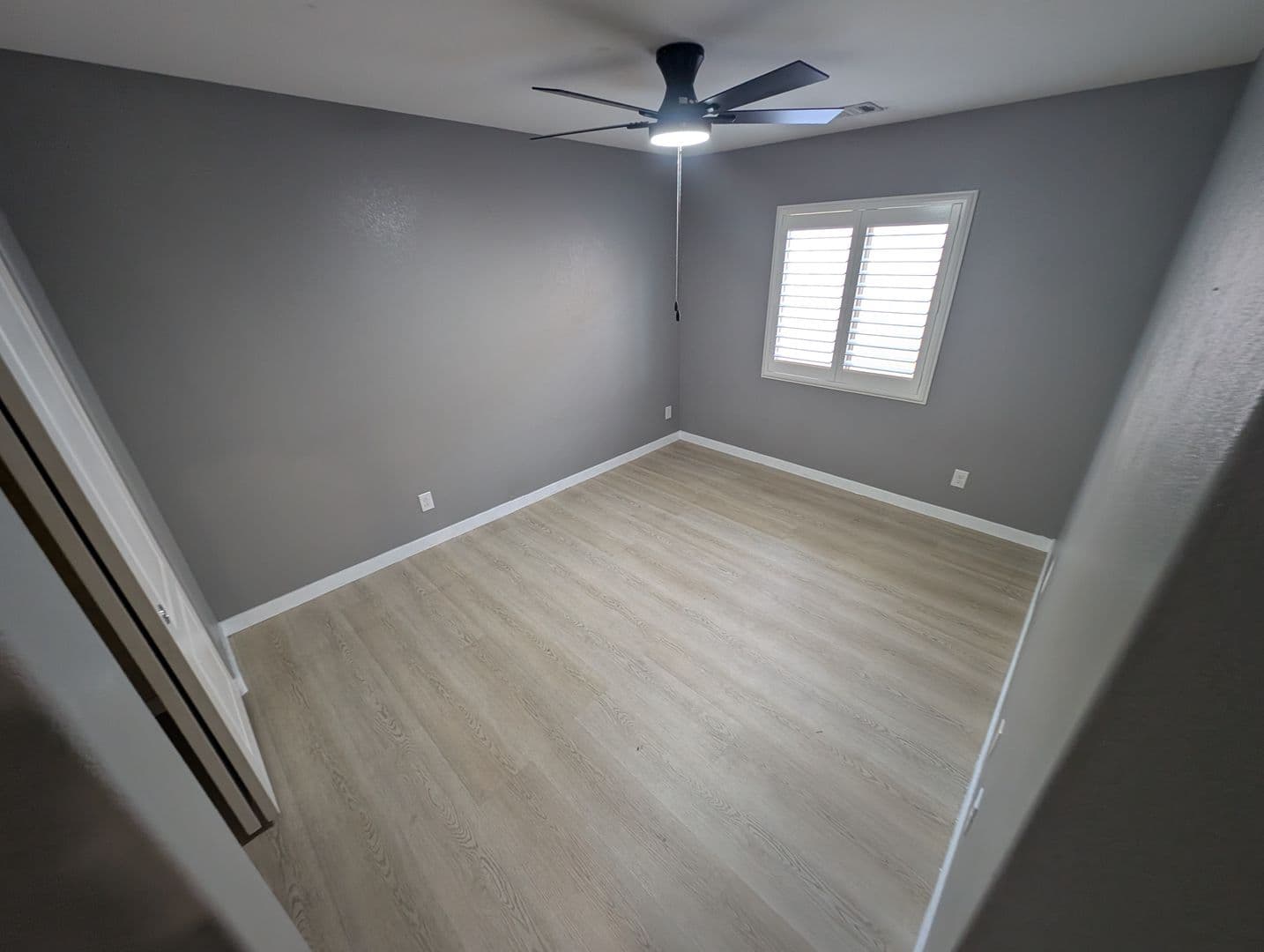 LAS VEGAS House: 10633 MOUNT BLACKBURN AVE