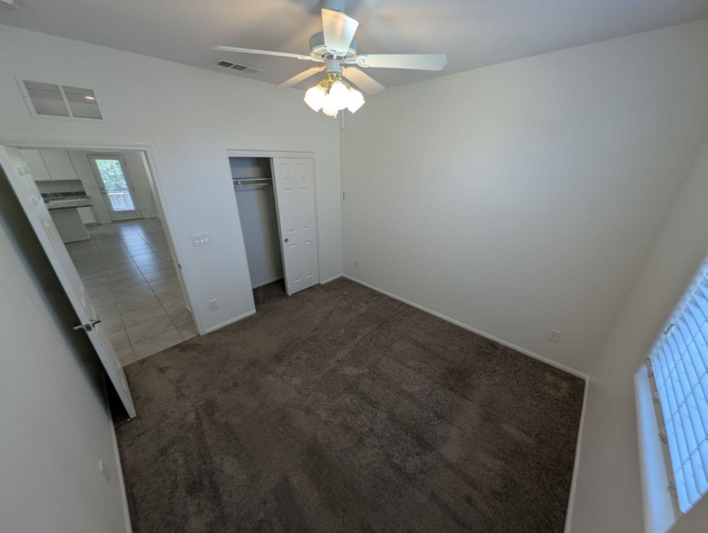 HENDERSON House: 664 VETIVER LN