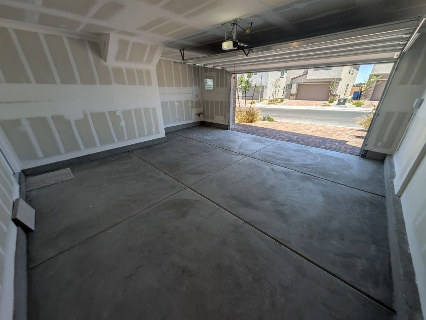 LAS VEGAS House: 3339 DANCING WATERS ST
