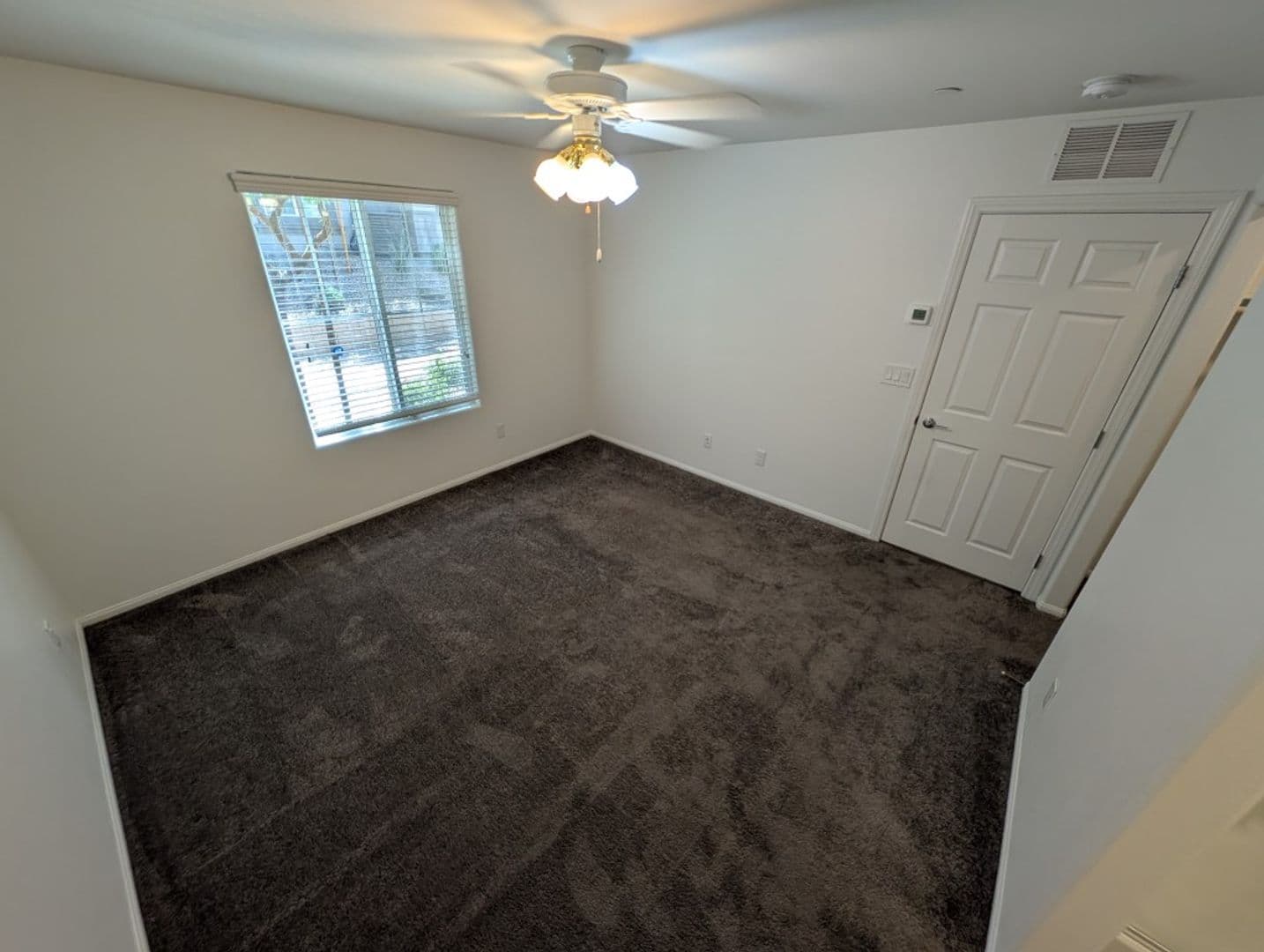 HENDERSON House: 664 VETIVER LN