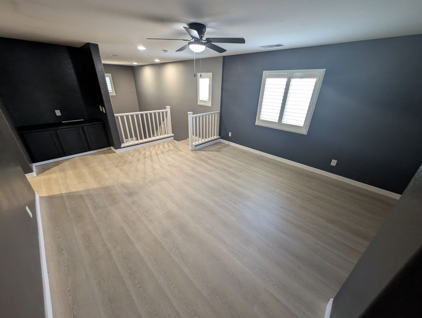 LAS VEGAS House: 10633 MOUNT BLACKBURN AVE