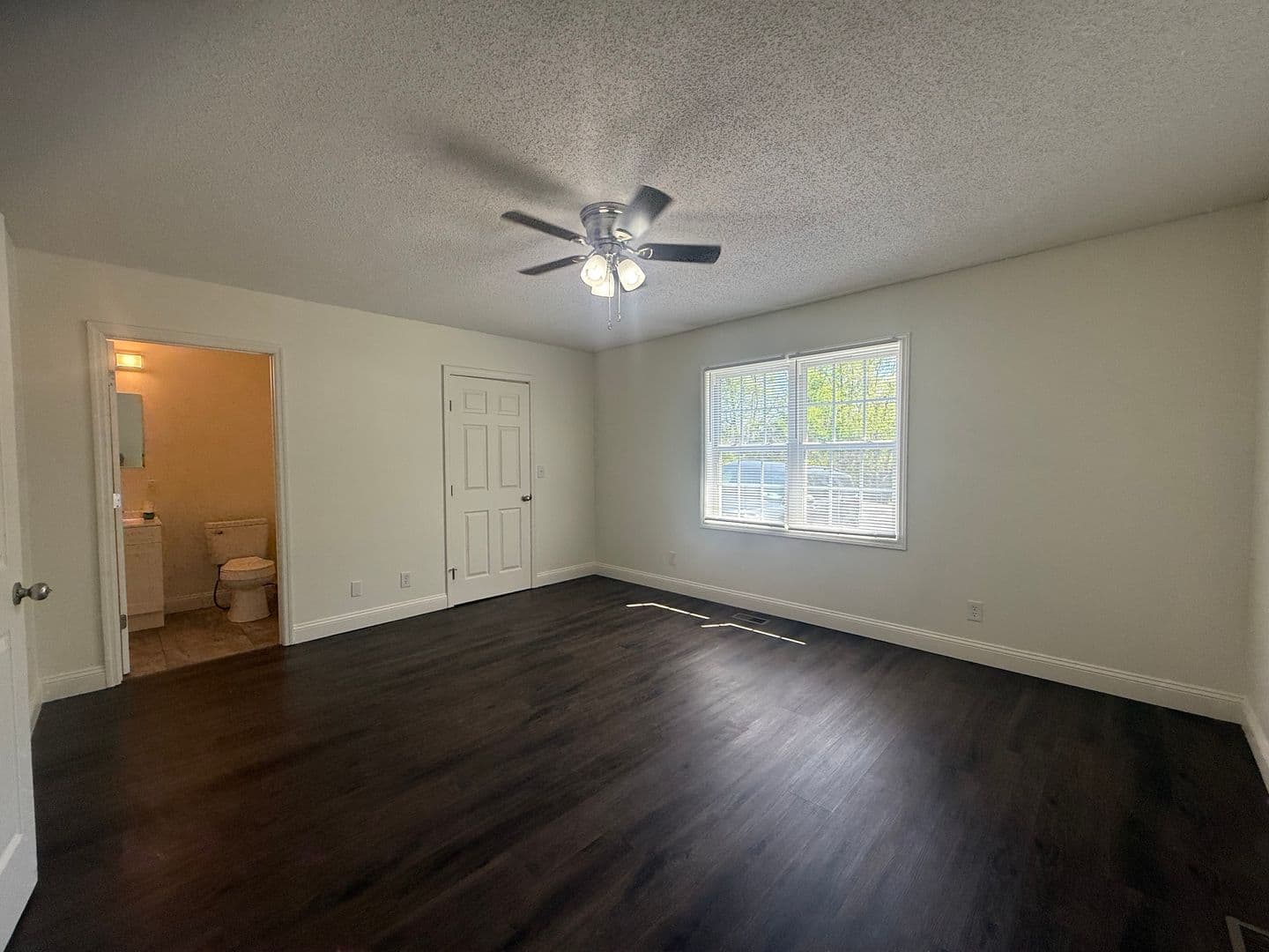 Elizabethton Apartment: 1541 Southside Rd