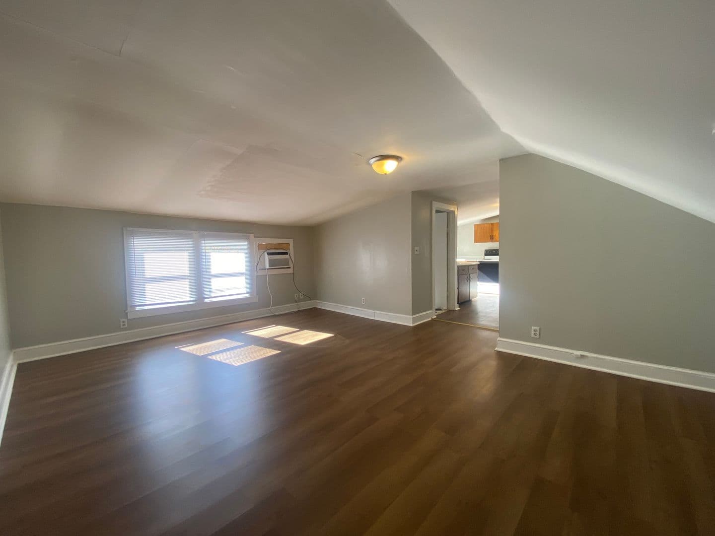 Kingsport Apartment: 1105 Bloomingdale Pike