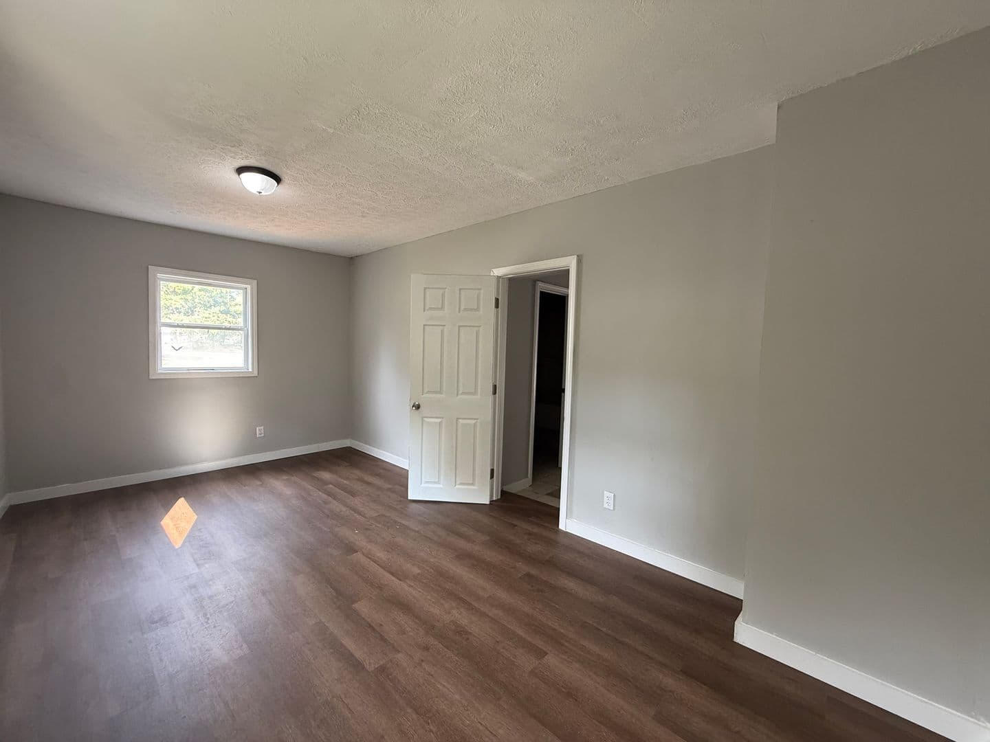 Kingsport Apartment: 2312 Reservoir Rd