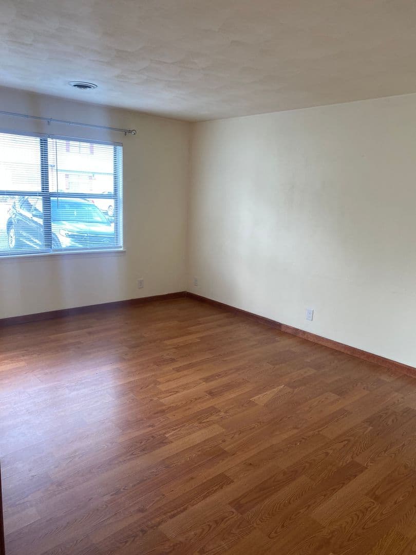 Johnson City Townhome: 1219 Cora Ln