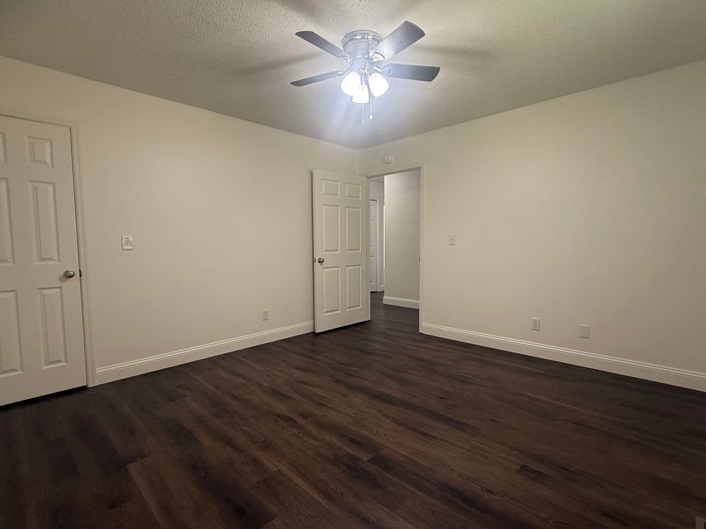 Elizabethton Apartment: 1541 Southside Rd