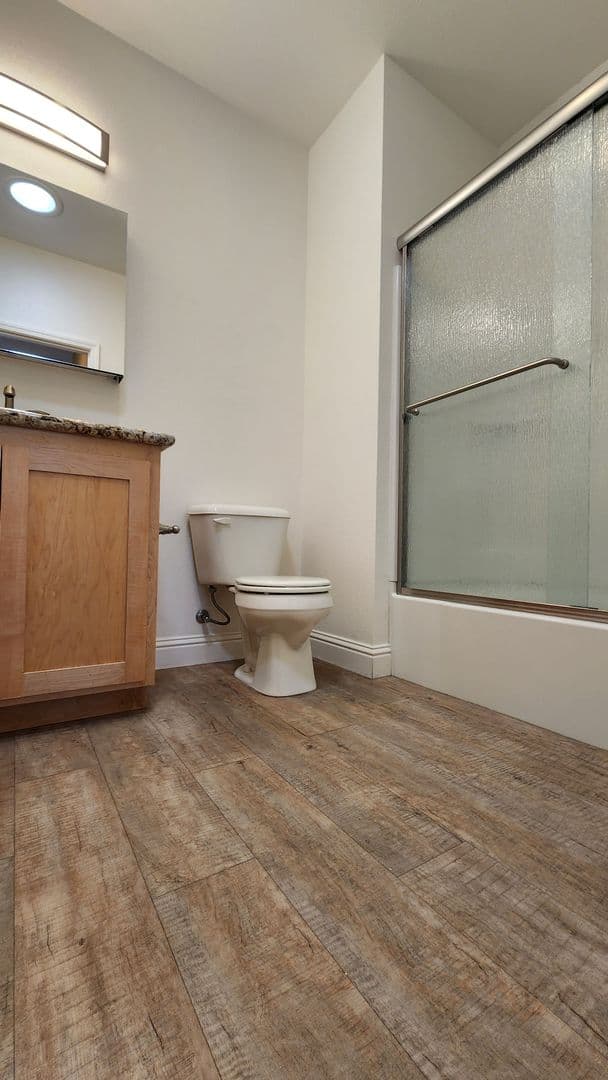 Sebastopol Apartment: 961 Gravenstein Hwy South