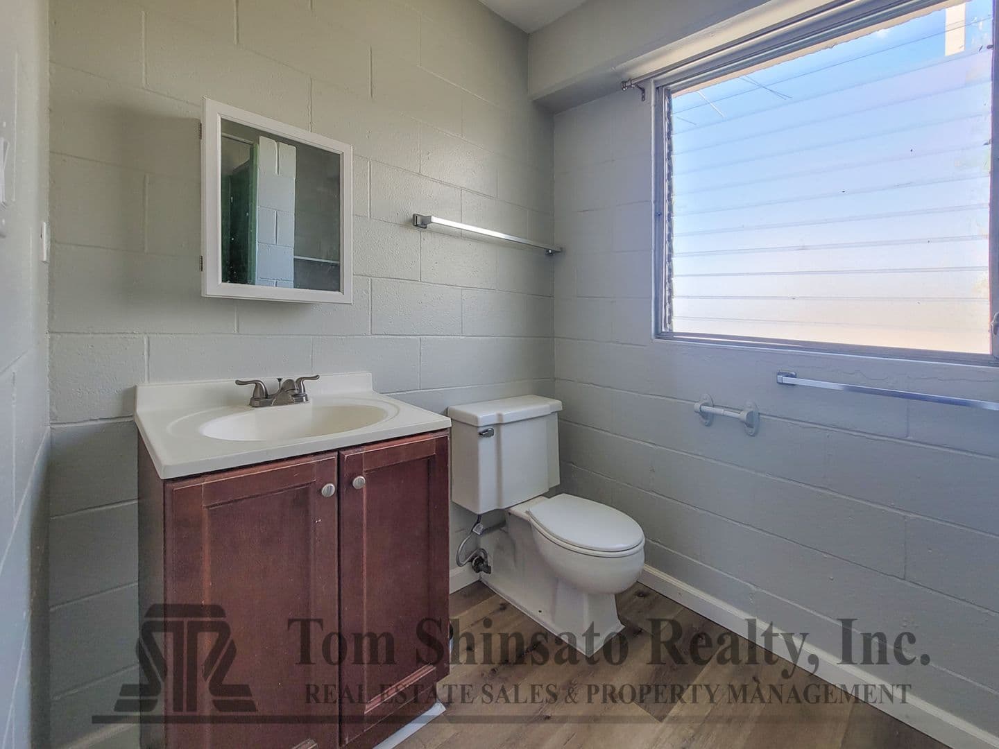 Honolulu Apartment: Liliha Dragon LLC