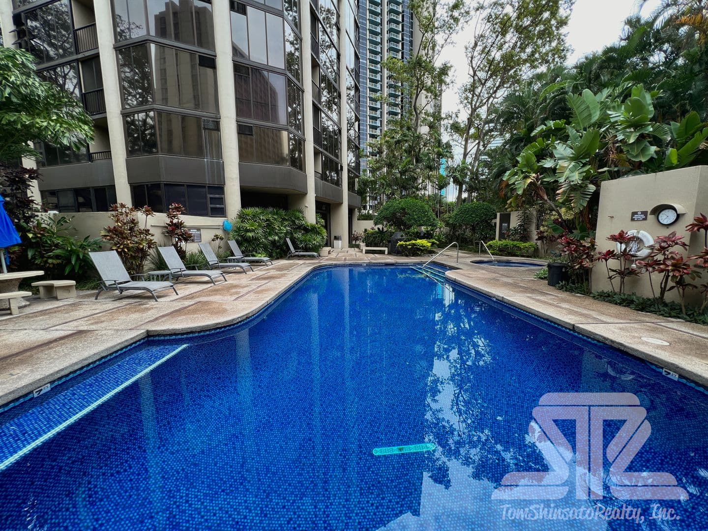 Honolulu House: 60 N. Beretania St. #2604