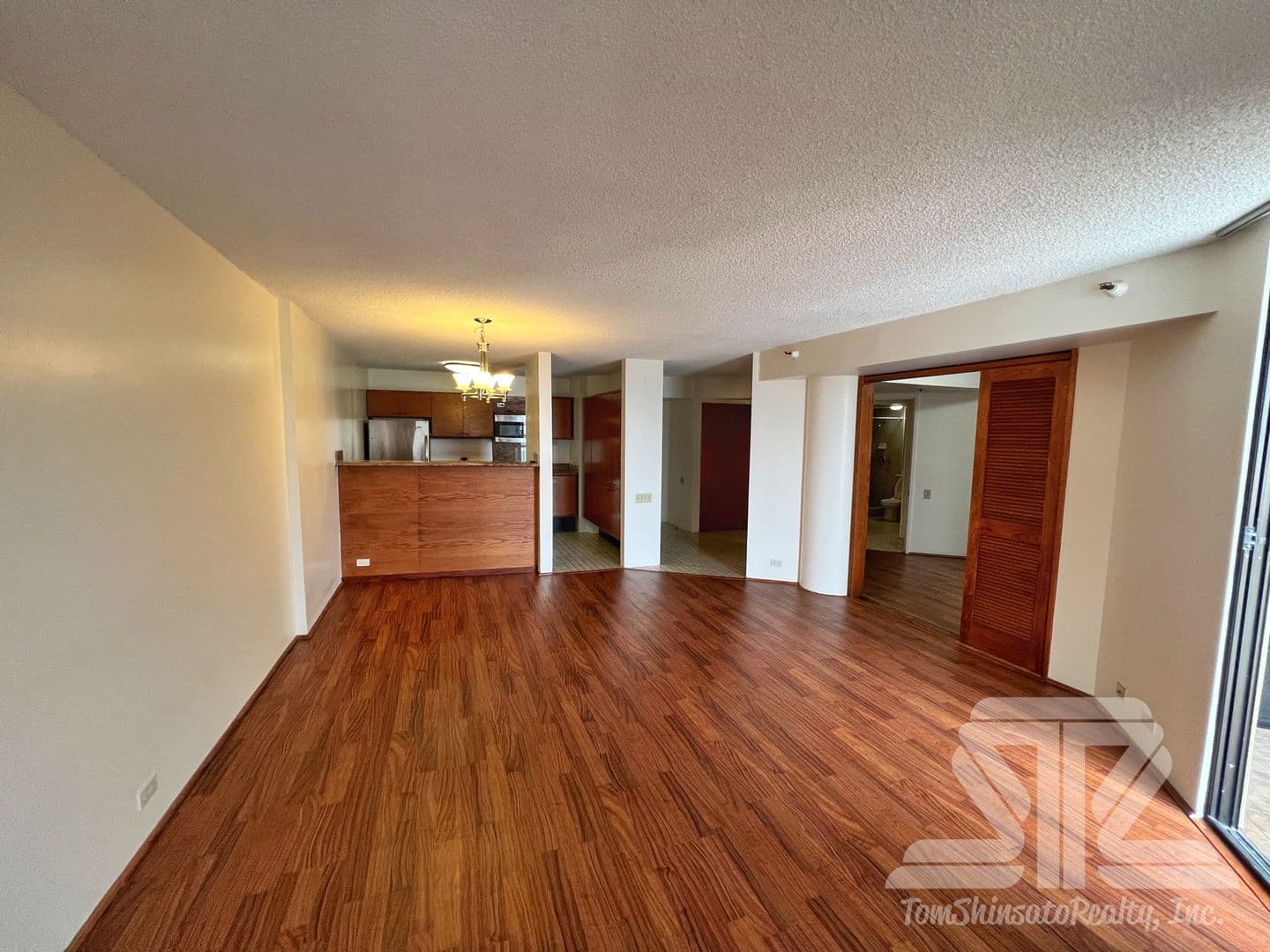 Honolulu House: 60 N. Beretania St. #2604