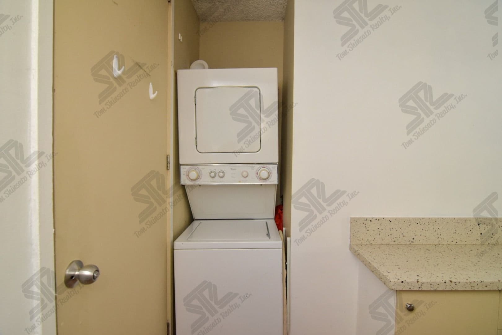 Honolulu Condo: 620 McCully Street #403