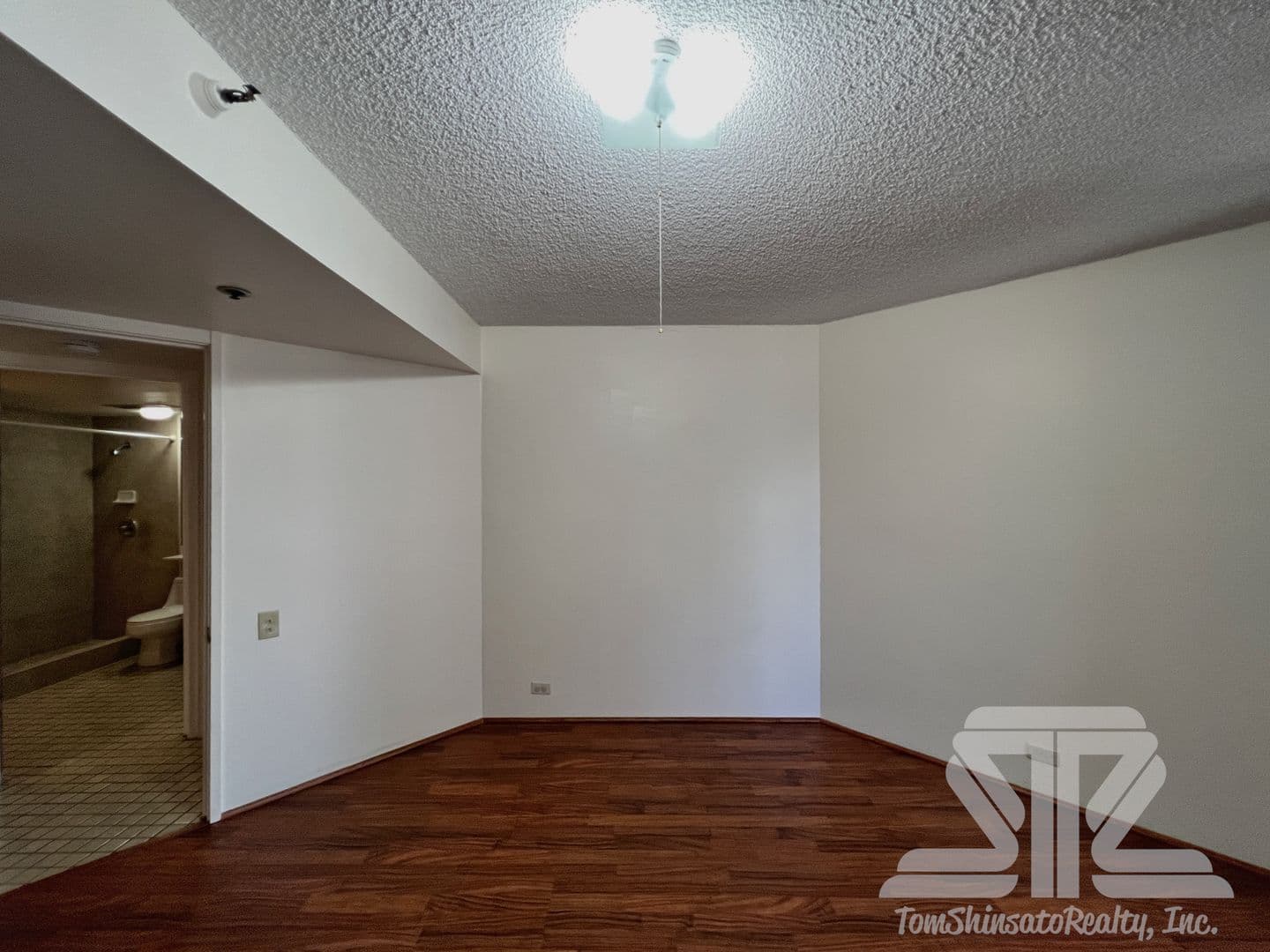 Honolulu House: 60 N. Beretania St. #2604