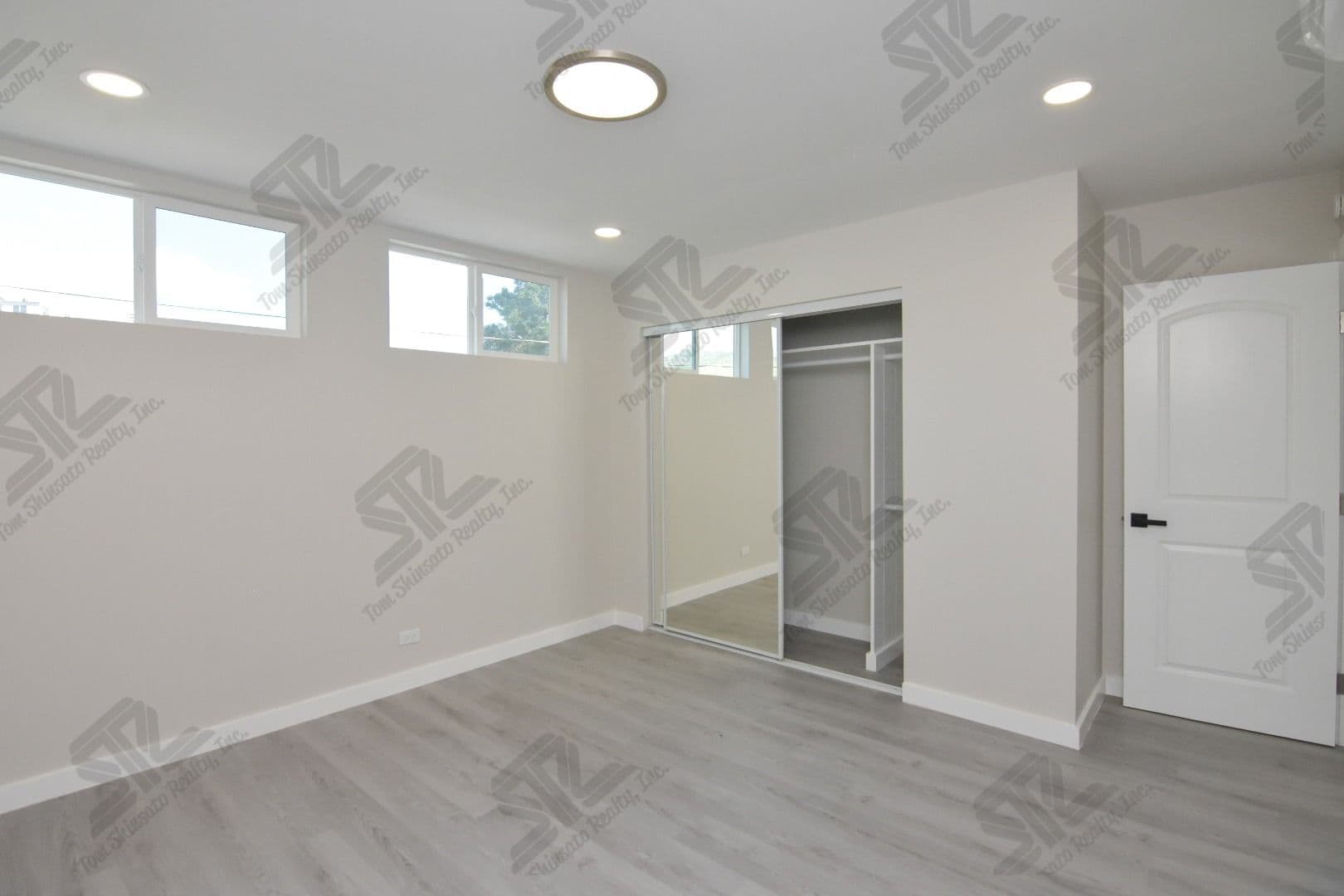 Honolulu Apartment: 940 Hausten St.,