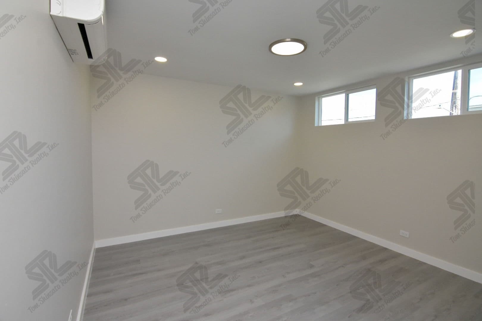 Honolulu Apartment: 940 Hausten St.,