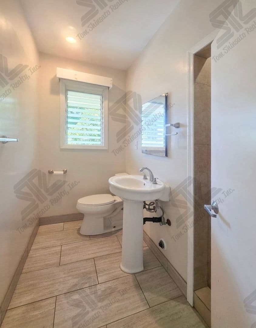 Honolulu Apartment: 1824 Lime St.