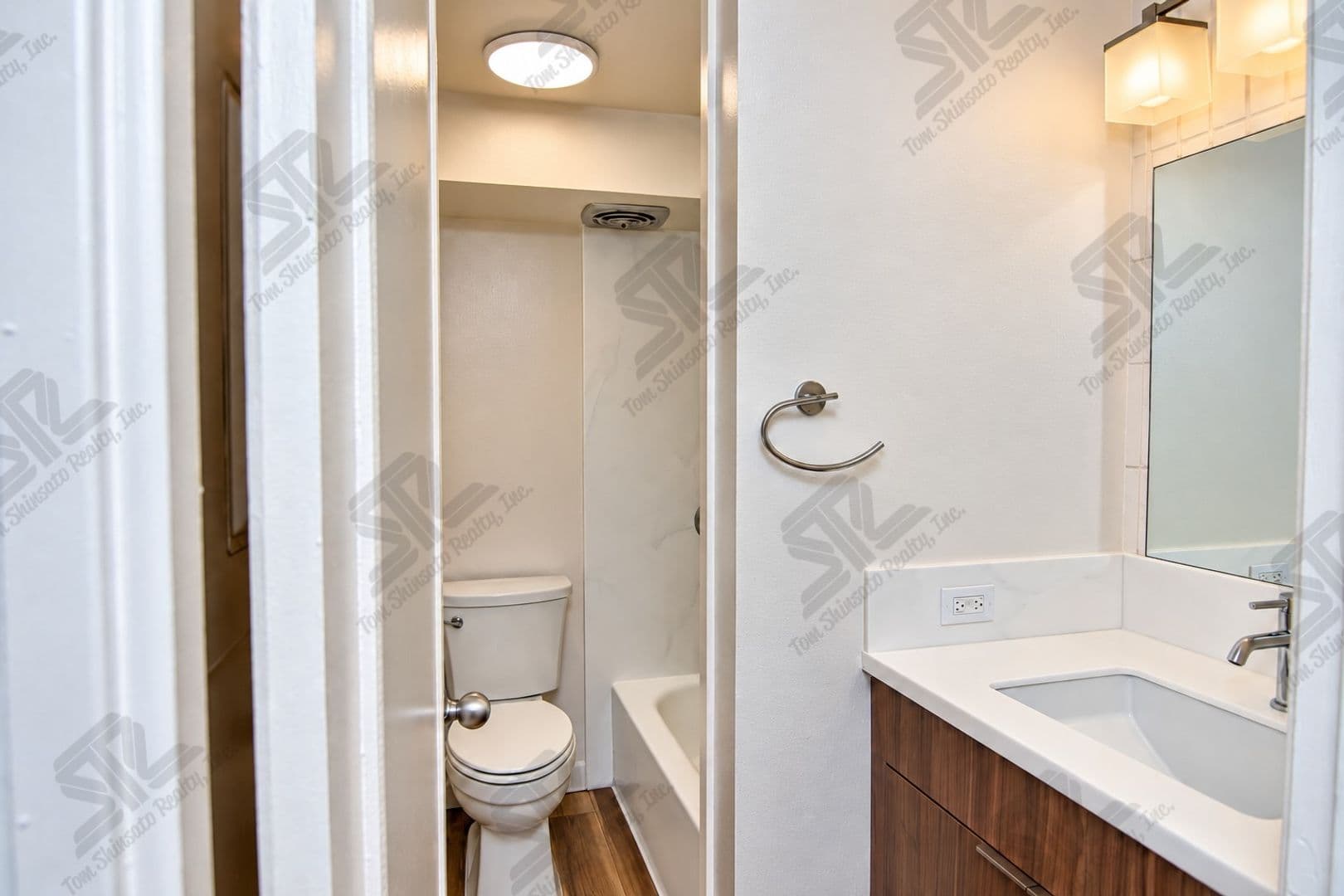 Honolulu House: 855 Makahiki Way #110