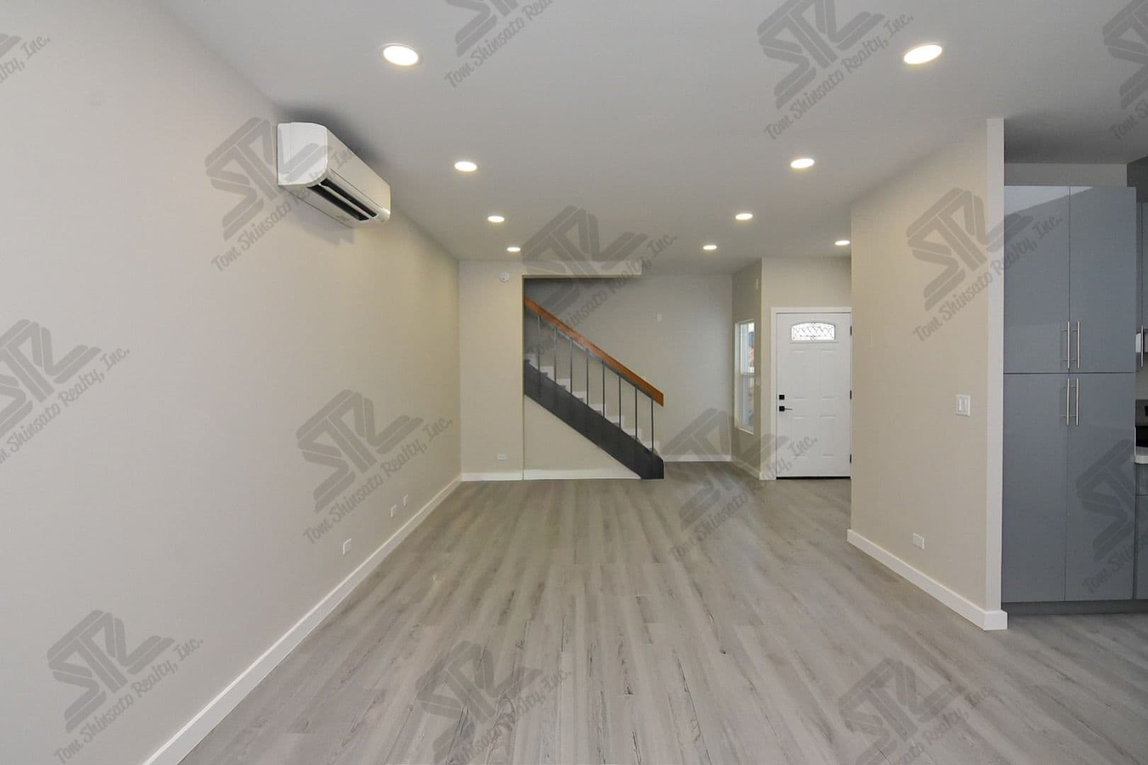 Honolulu Apartment: 940 Hausten St.,