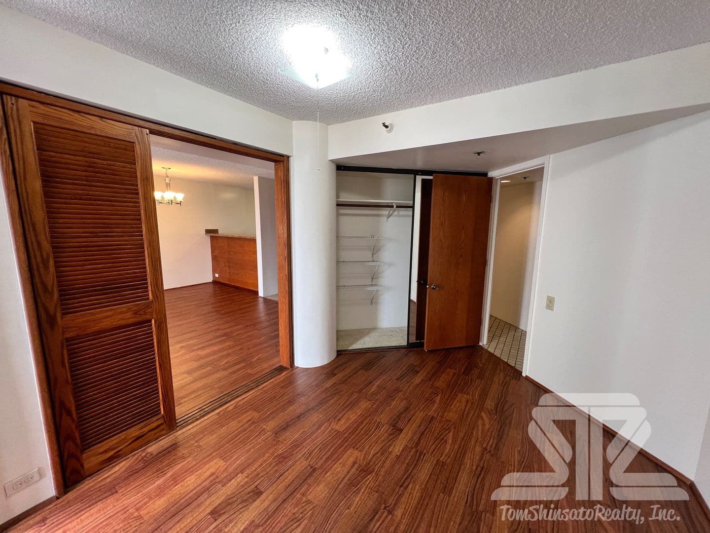 Honolulu House: 60 N. Beretania St. #2604