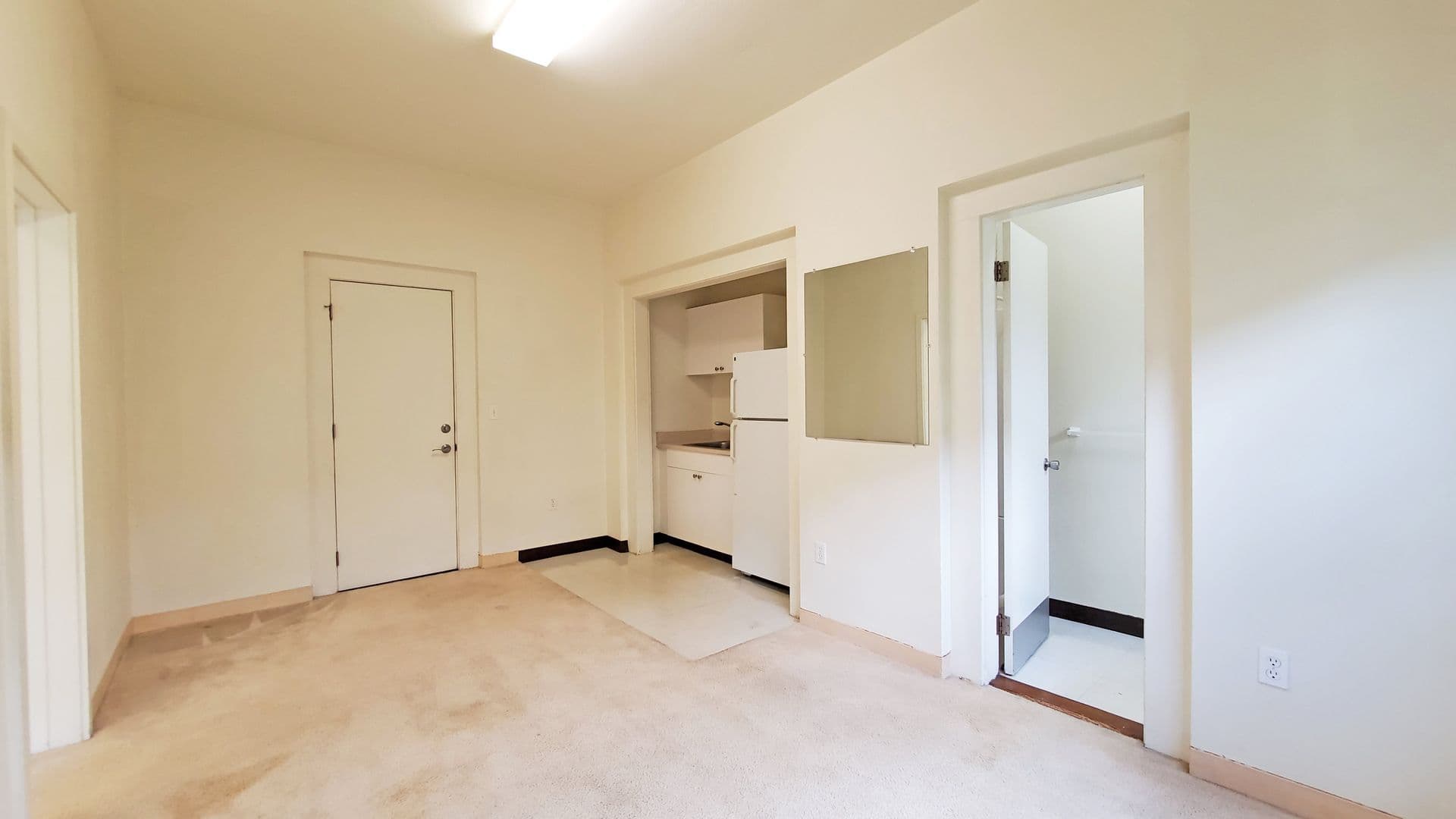 Honolulu Apartment: 1631 Nuuanu Avenue