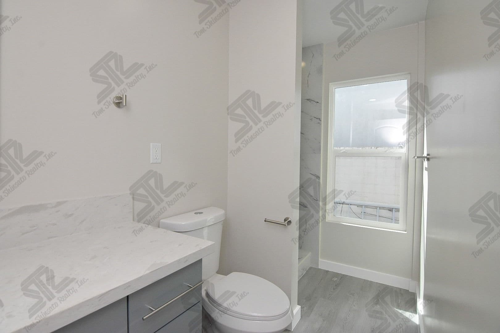 Honolulu Apartment: 940 Hausten St.,