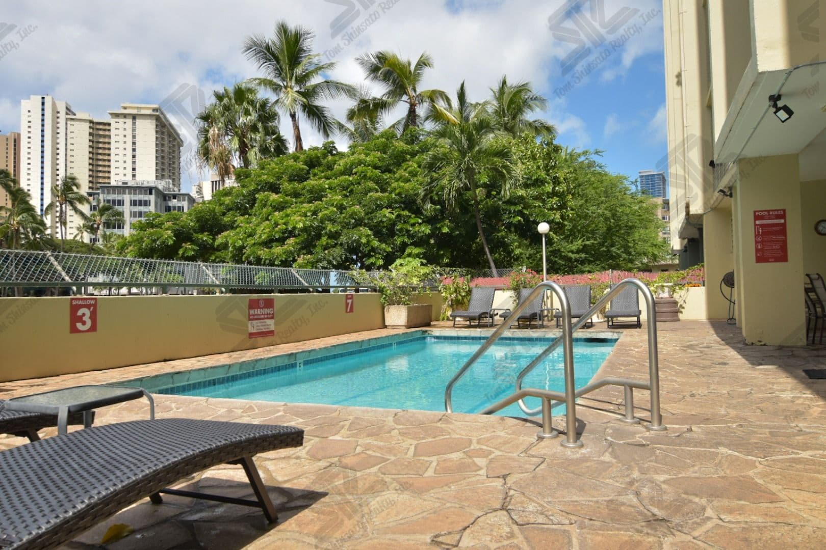 Honolulu Condo: 620 McCully Street #403