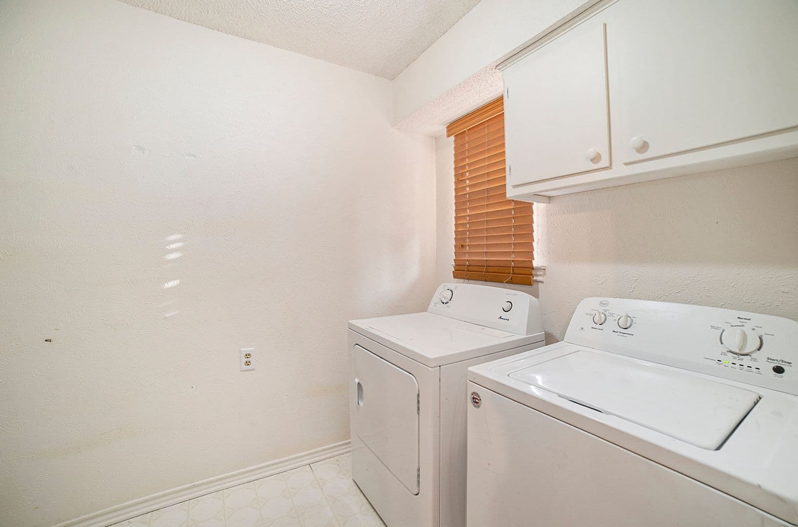 Lewisville House: 1608 San Antone Lane