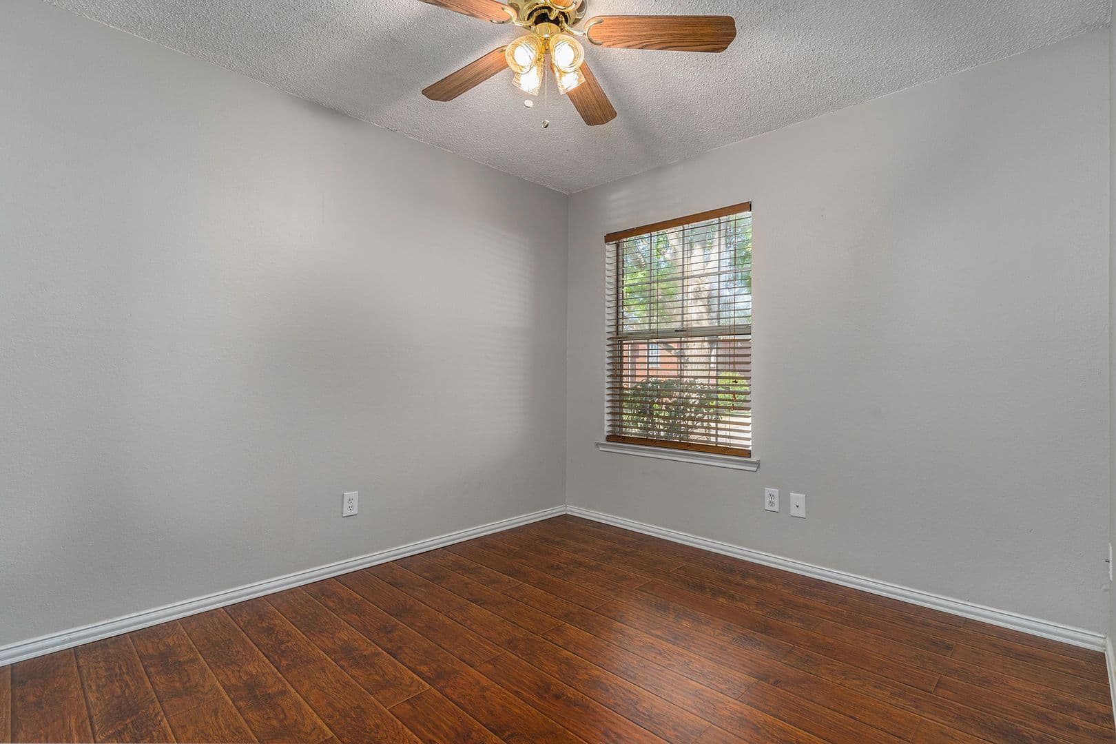 Coppell House: 588 Lake Forest Drive