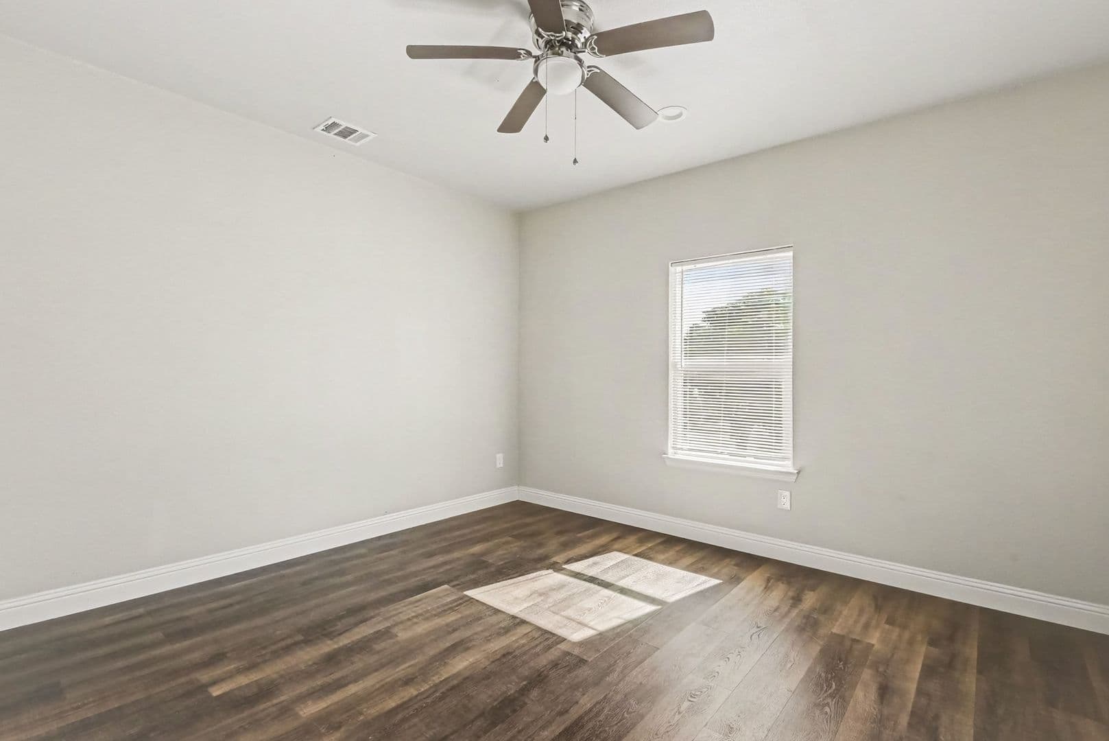 Fort Worth House: 1306 Orange Ave