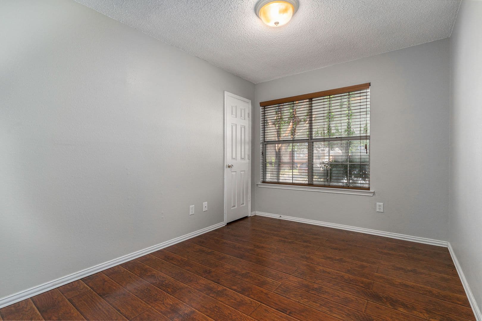 Coppell House: 588 Lake Forest Drive
