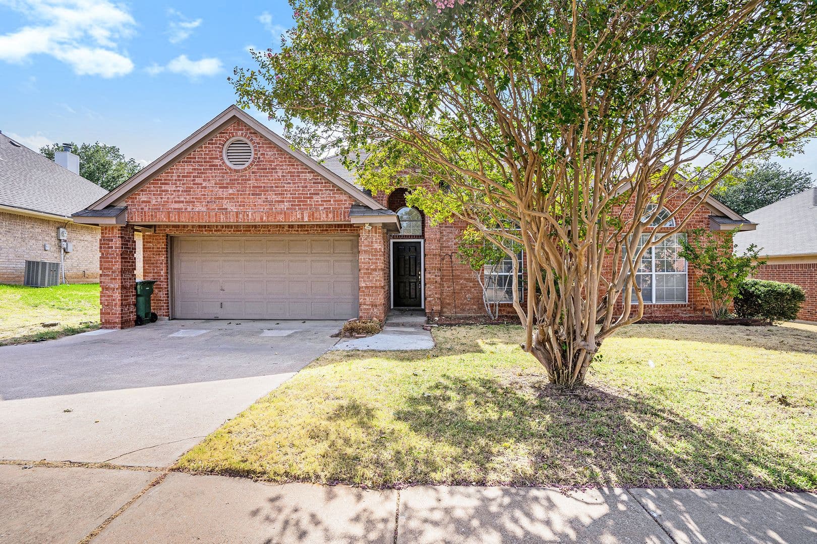 Arlington House: 4712 Shorewood Drive
