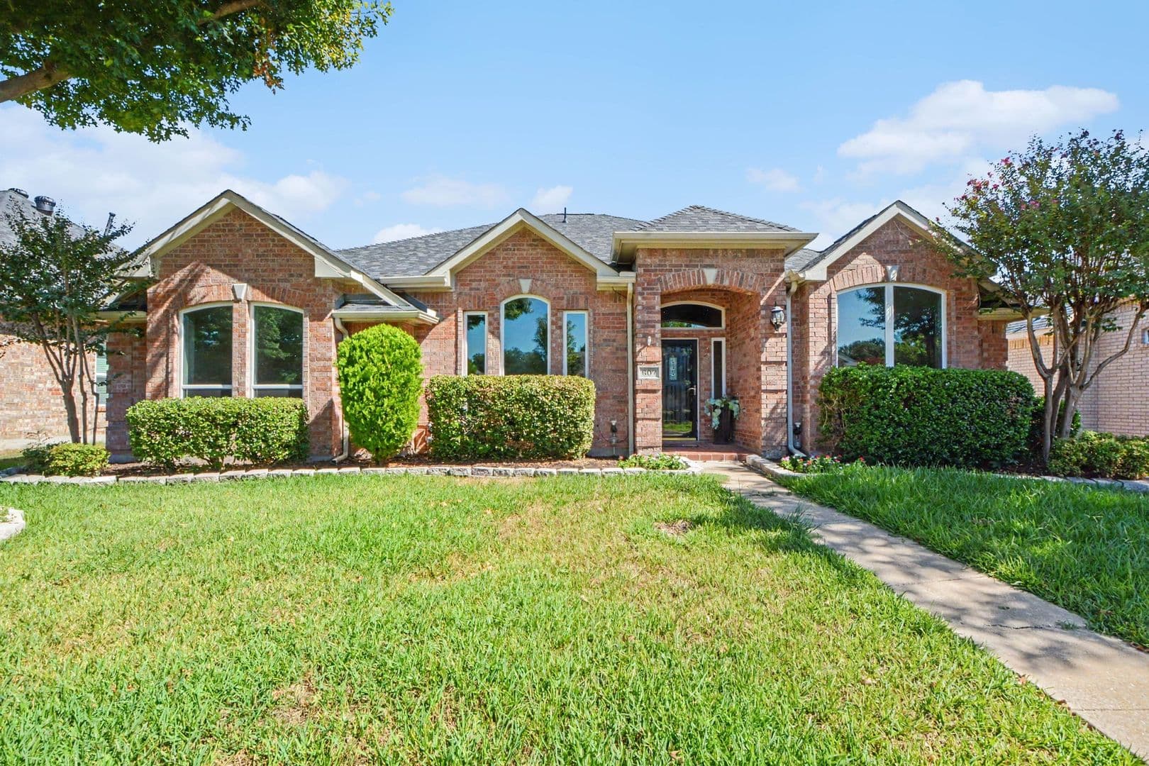 Allen House: 607 Grimsworth Ct