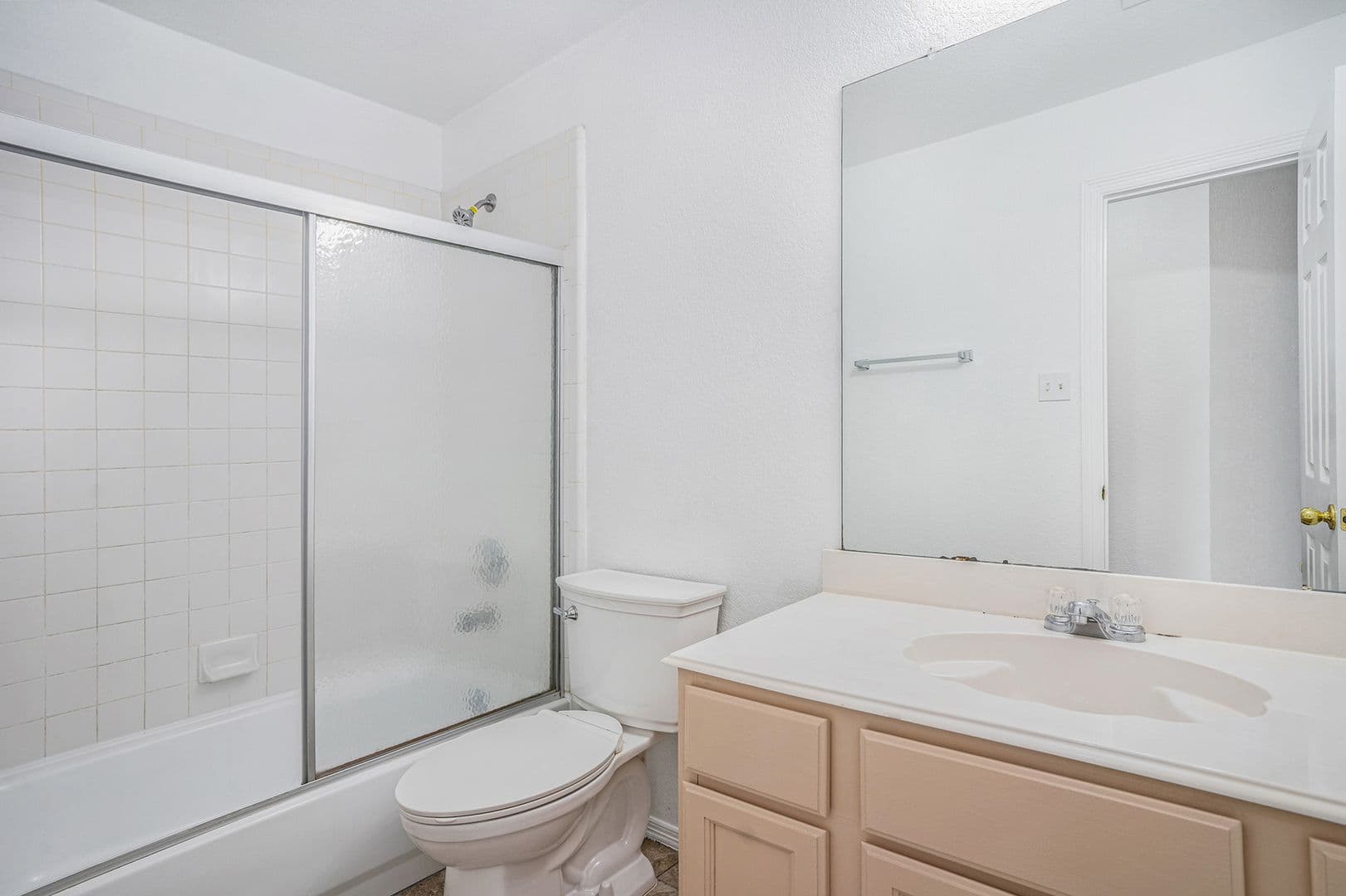 Arlington House: 4712 Shorewood Drive