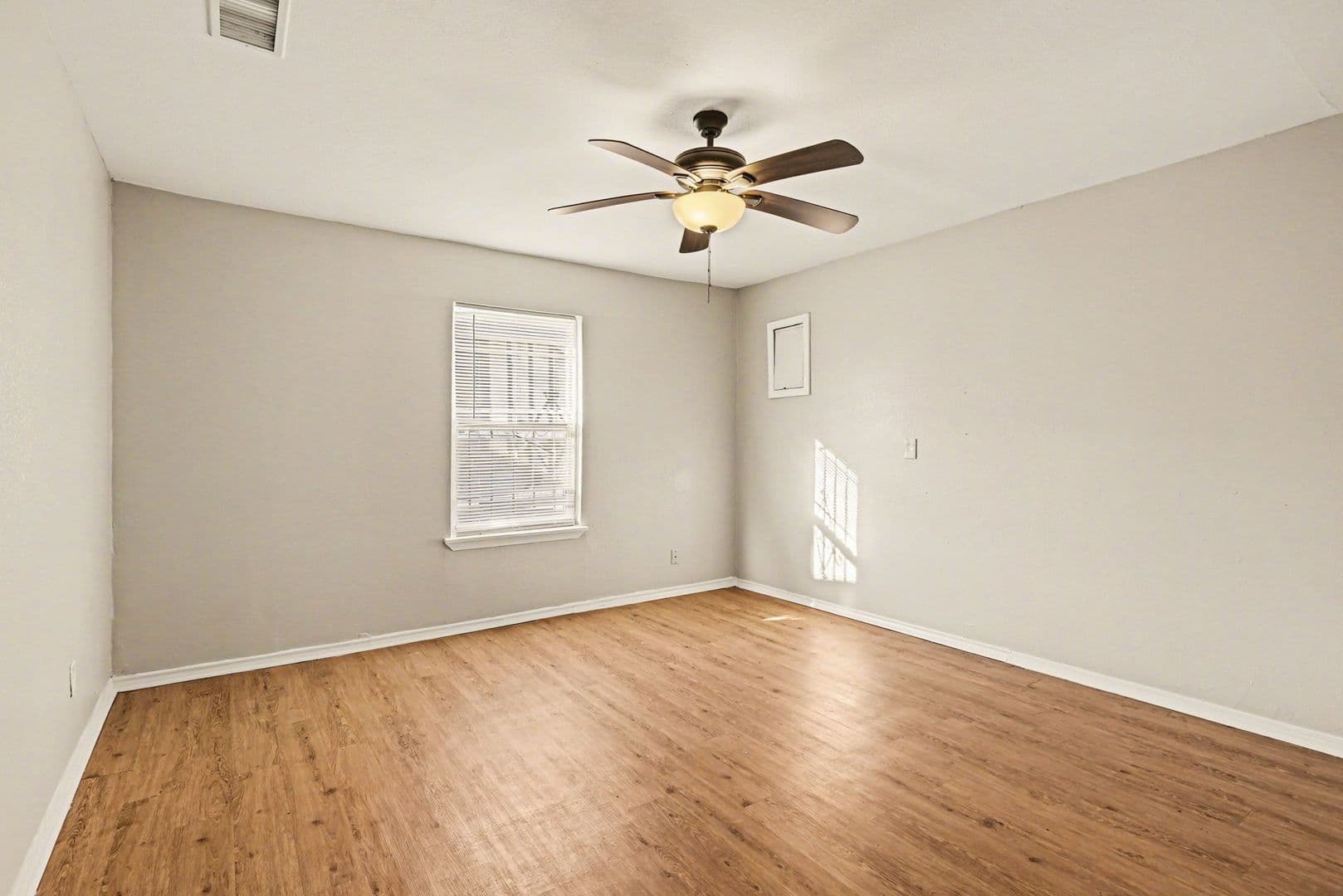 Fort Worth House: 3720 Stanley Avenue