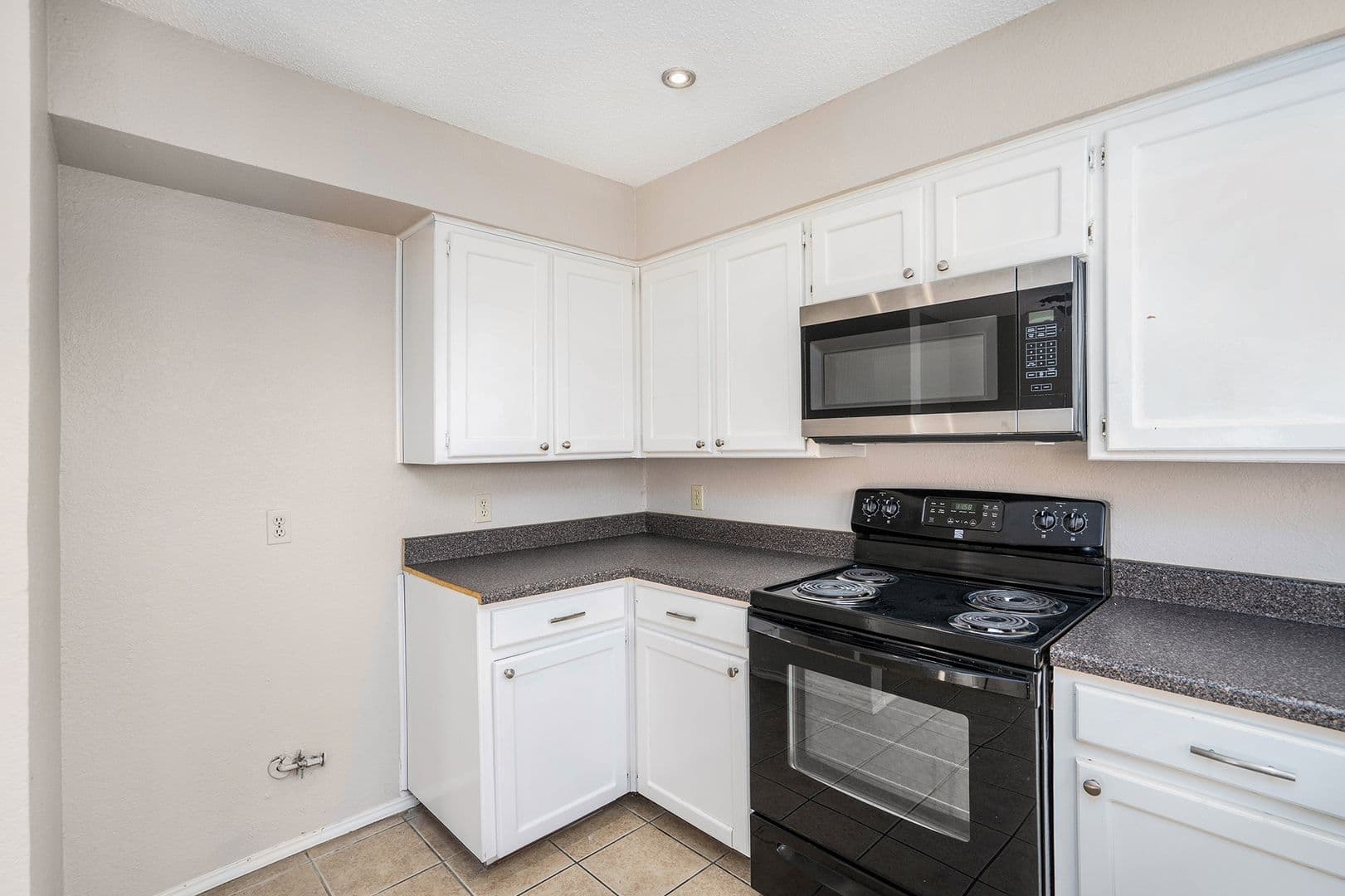 Haltom City House: 3301 Aurora Street