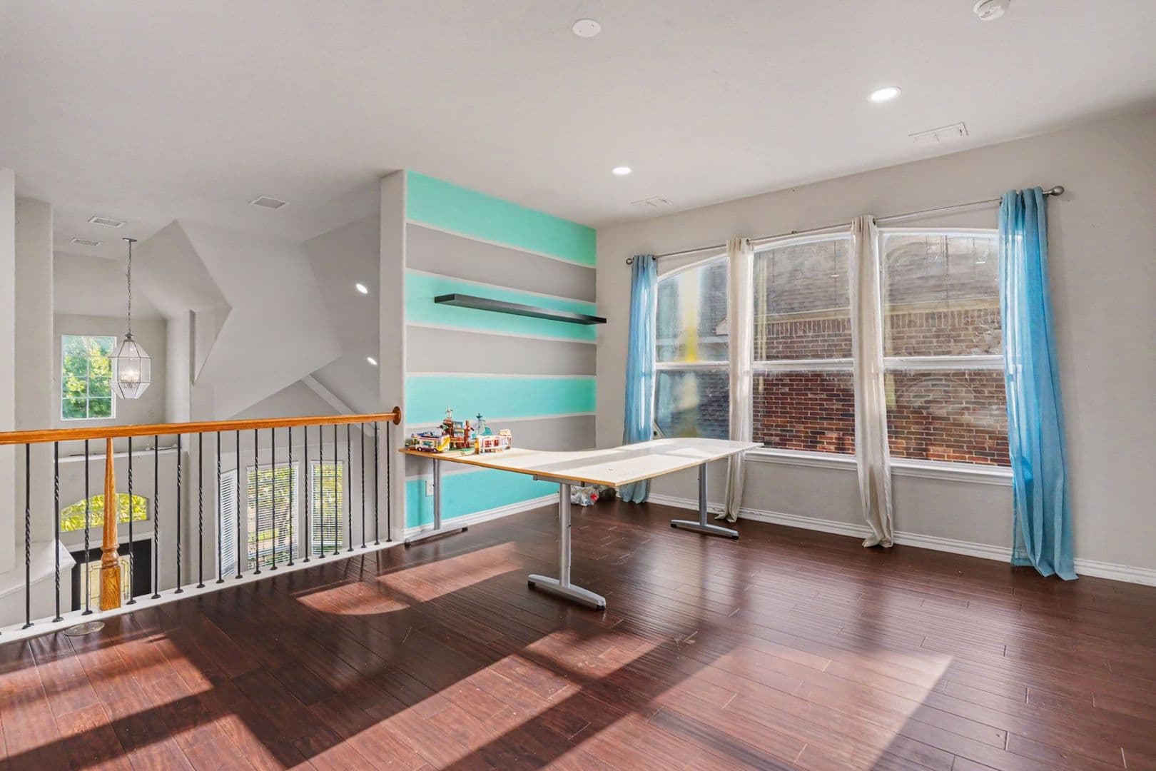 Irving House: 1344 Valley Vista Dr