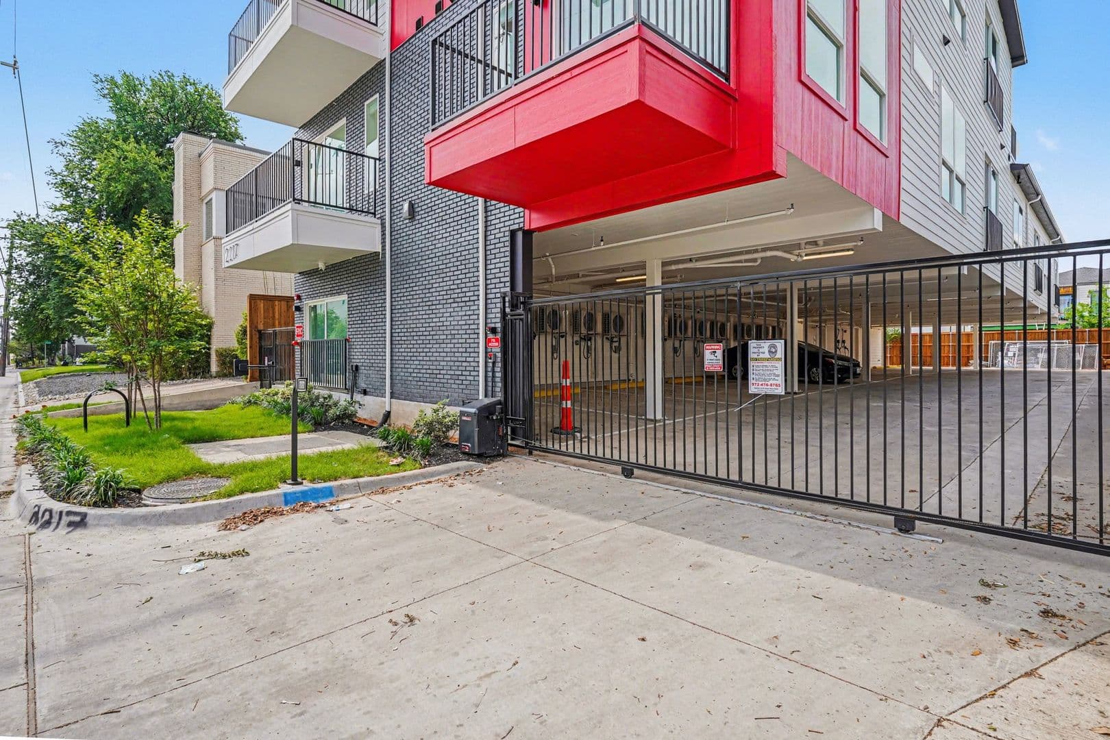 Dallas House: 2217 N Fitzhugh Avenue #101