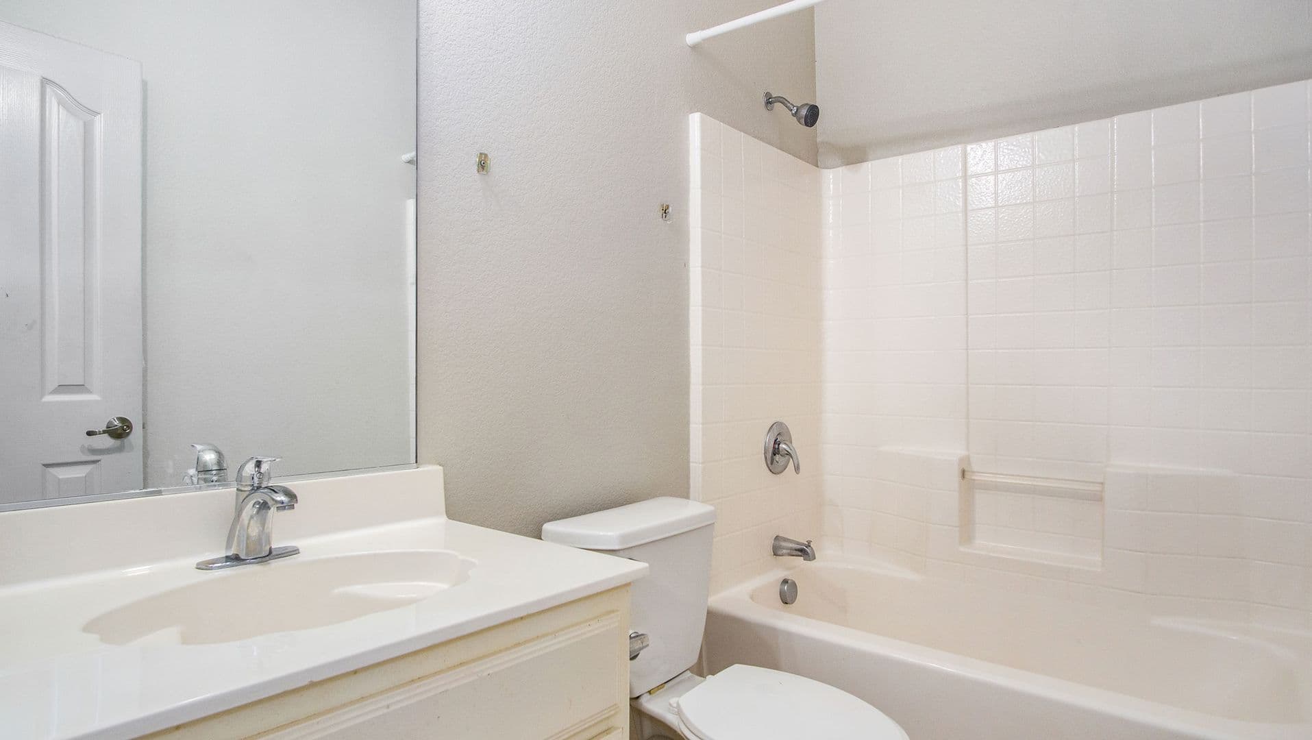 Fort Worth House: 6036 Horse Trap Drive