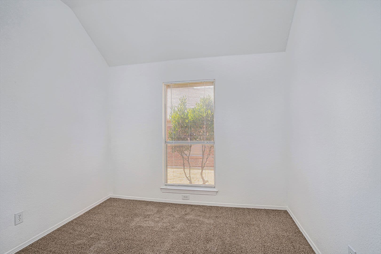 Arlington House: 4712 Shorewood Drive