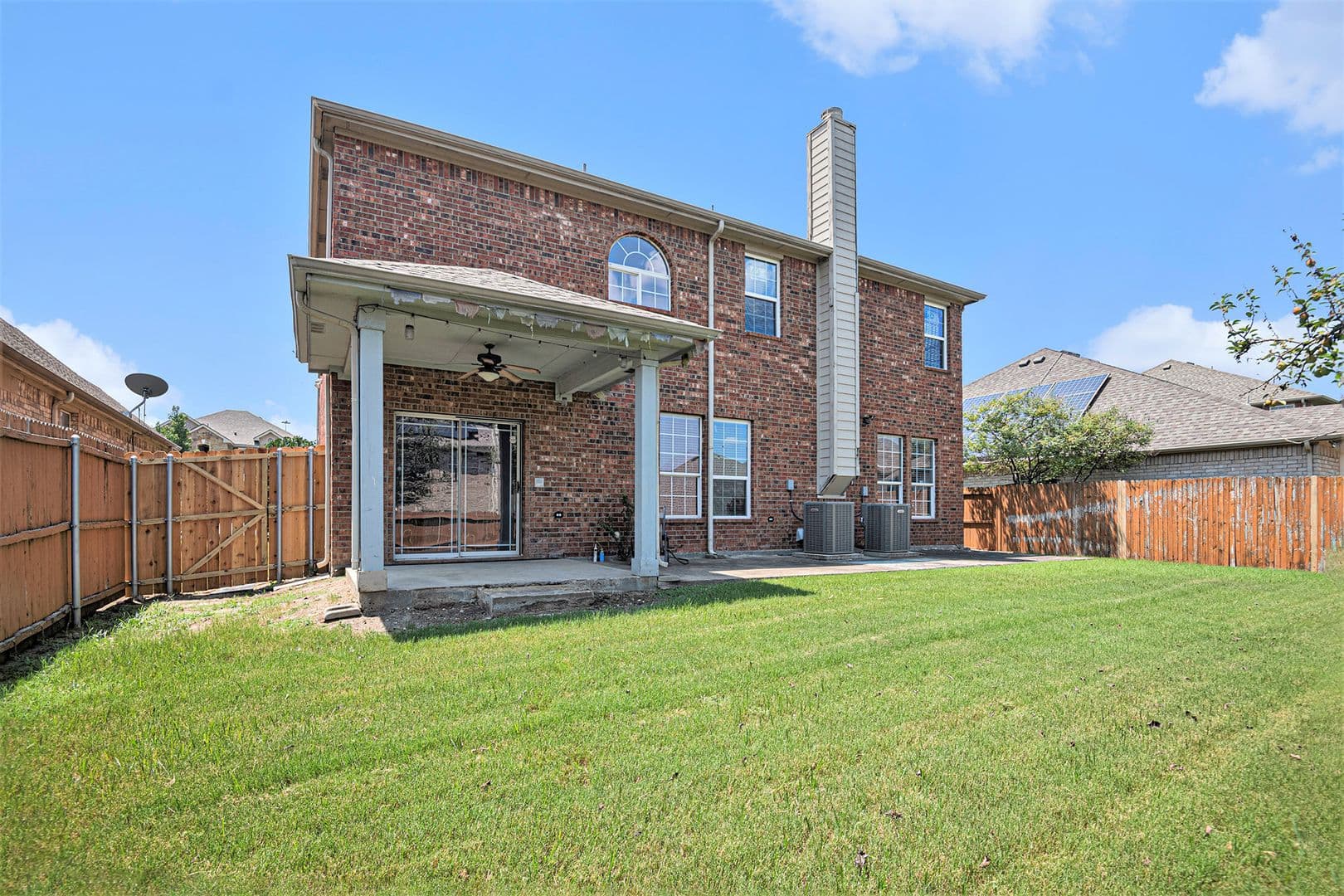 Euless House: 605 Port Royale Way