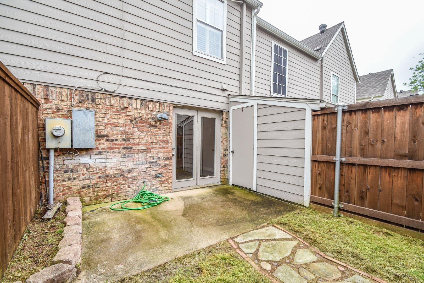 Euless House: 87 Winchester Drive
